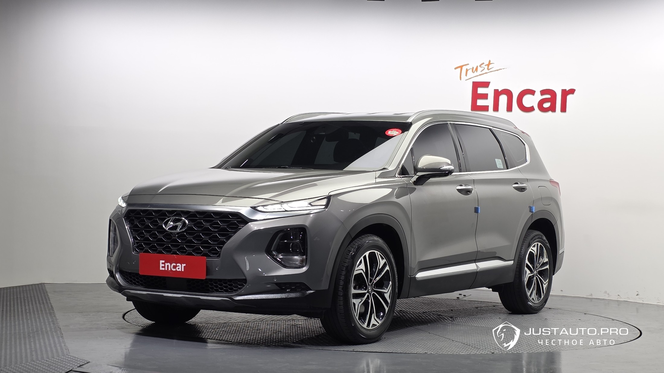 Автомобиль Hyundai Santafe