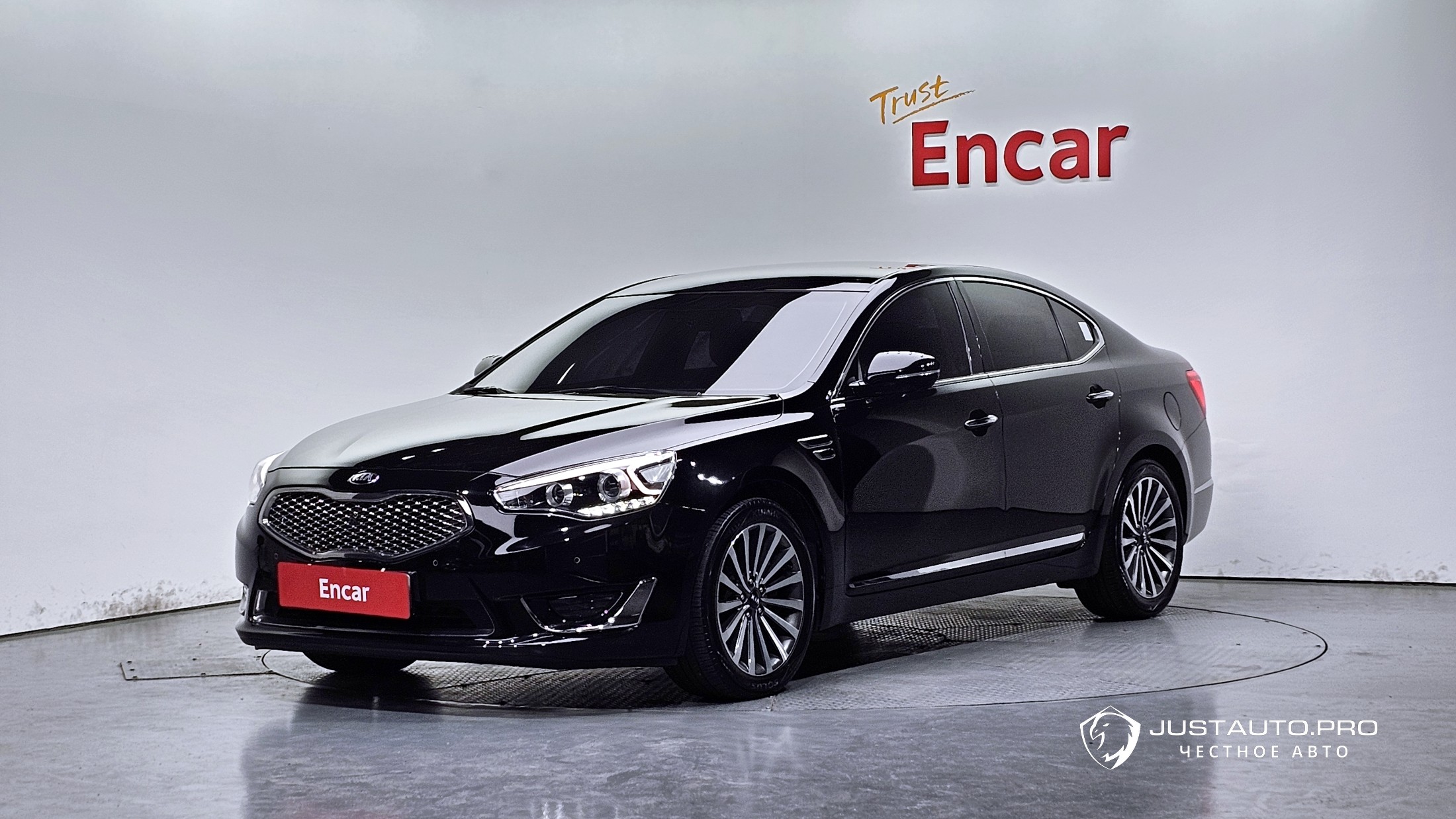 Автомобиль Kia K7