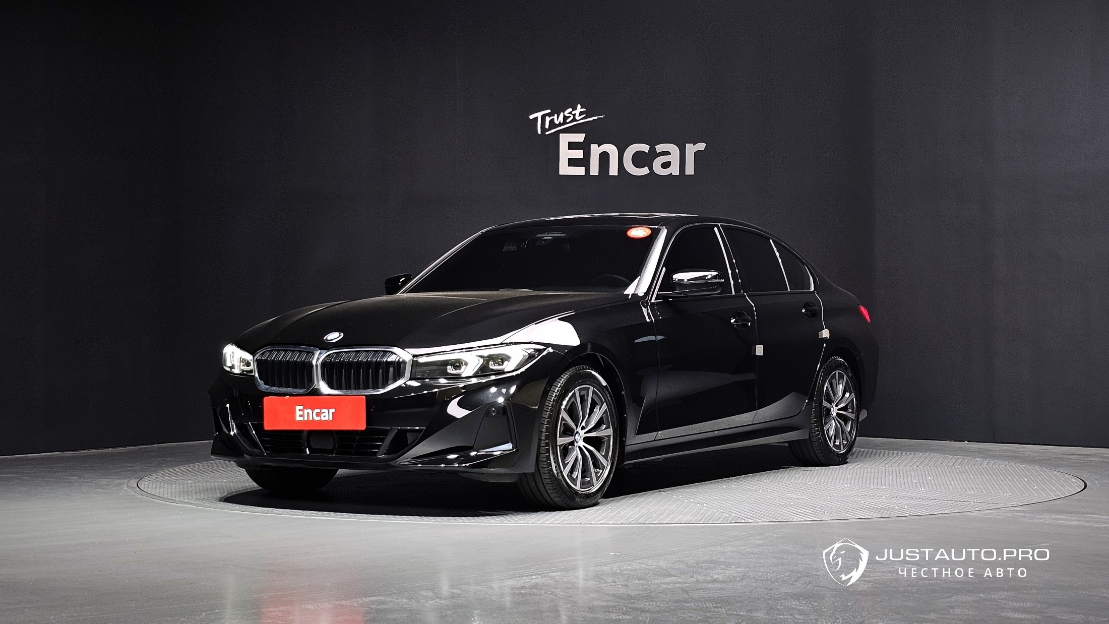Автомобиль BMW 3-Series