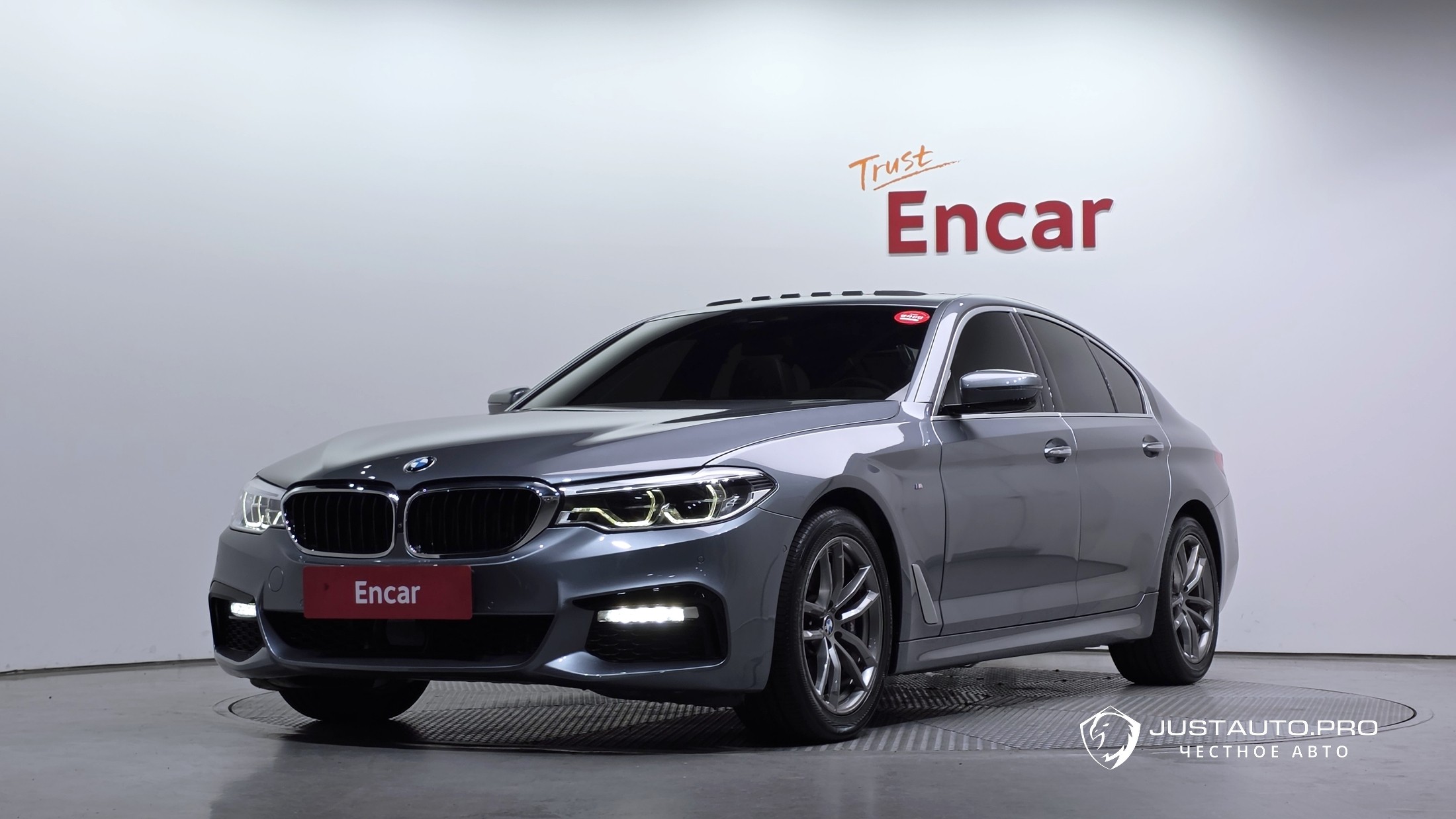 Автомобиль BMW 5-Series