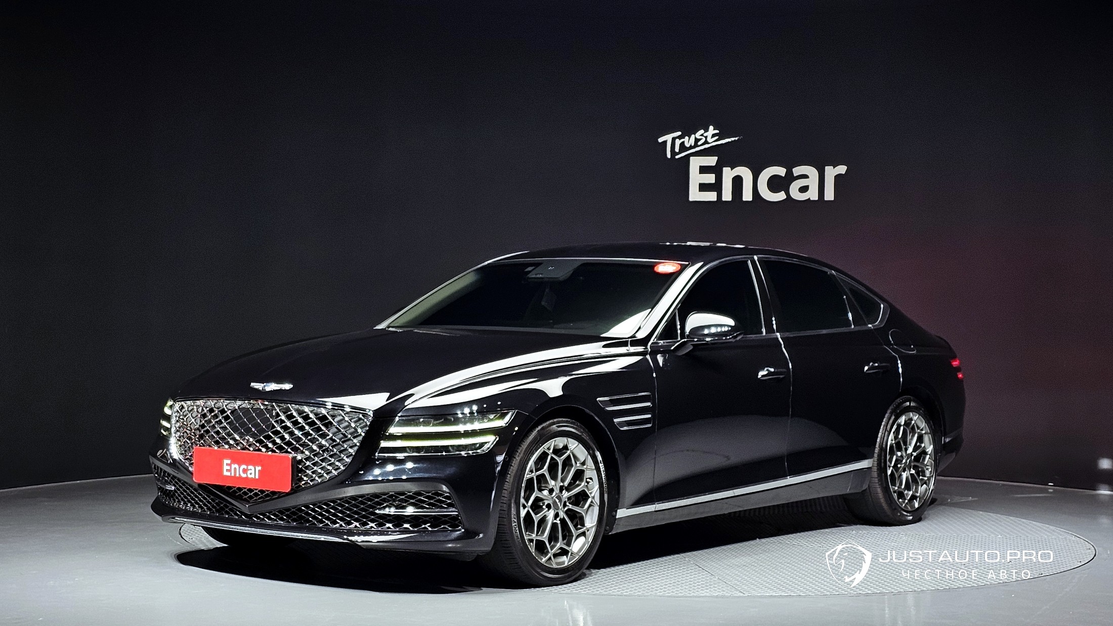 Автомобиль Genesis G80