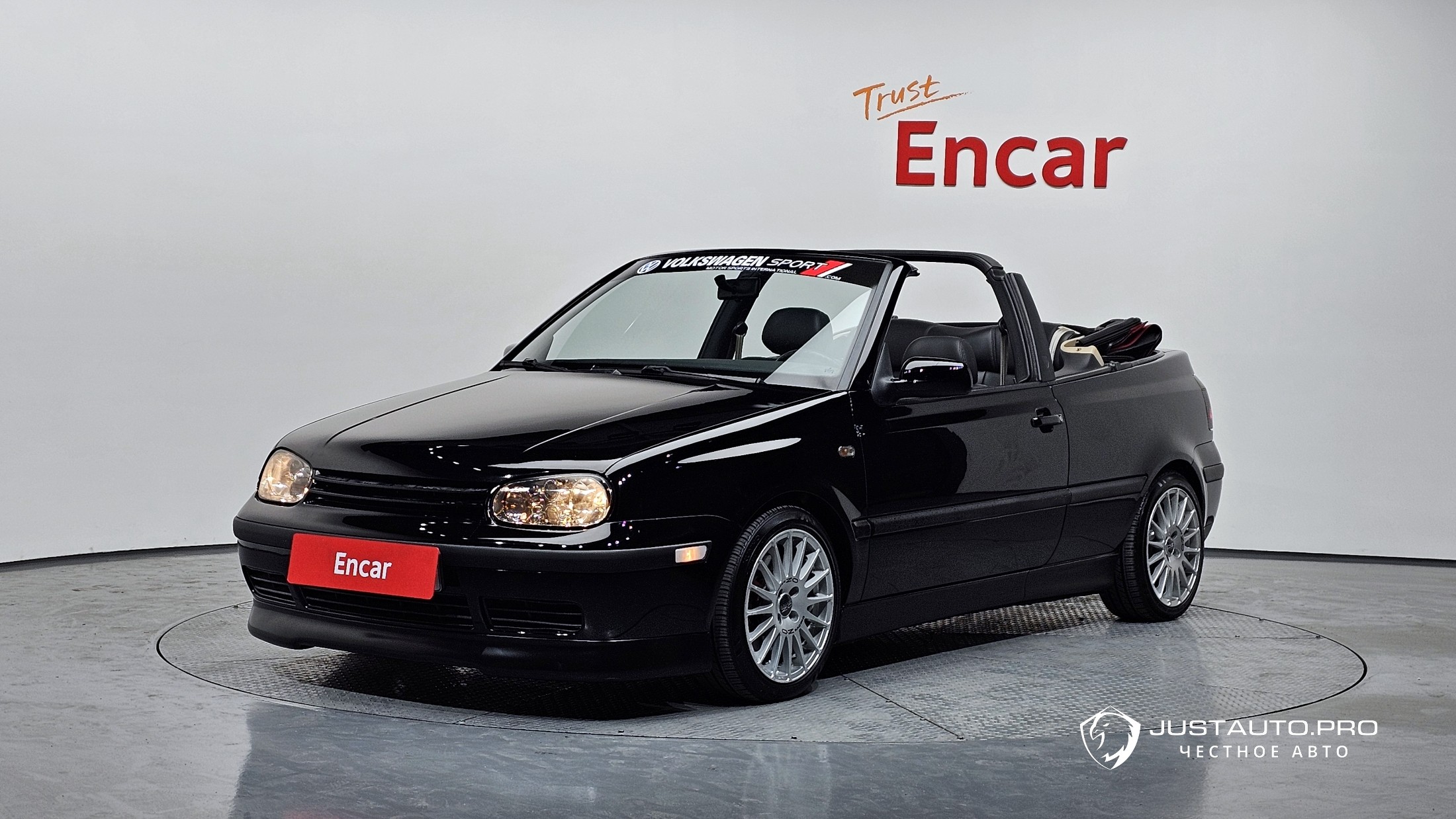 Автомобиль Volkswagen Golf