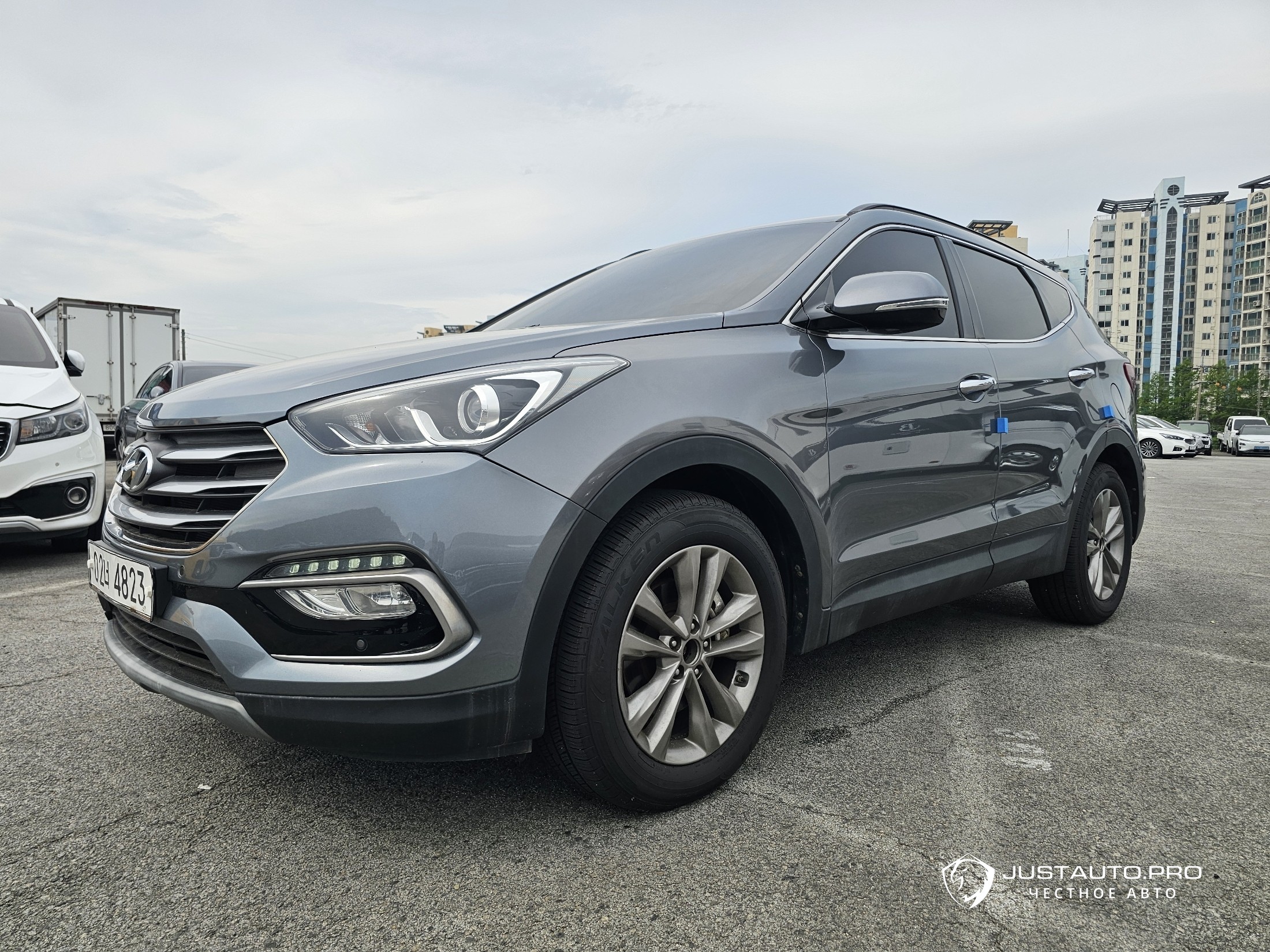Автомобиль Hyundai Santafe