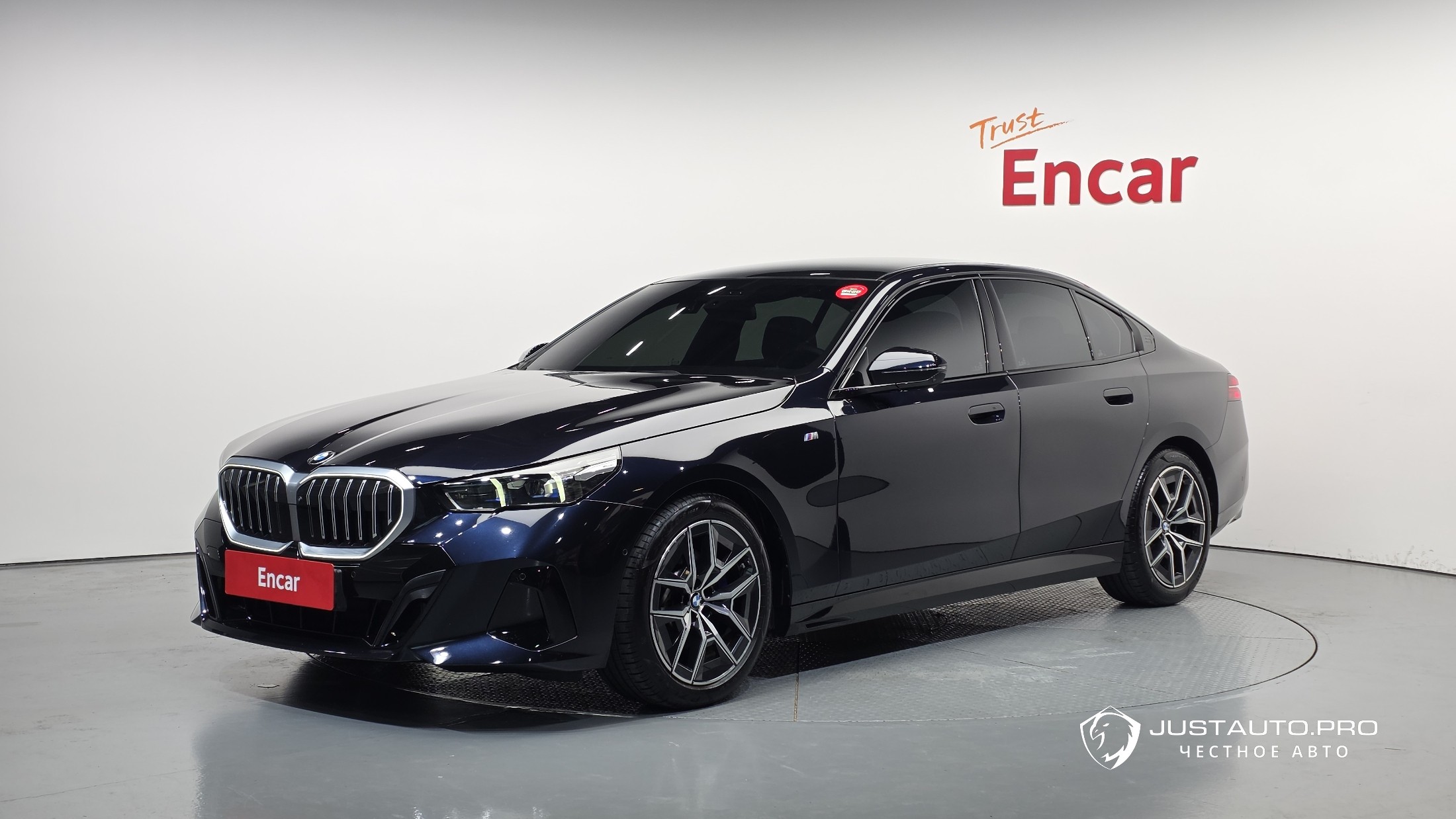 Автомобиль BMW 5-Series