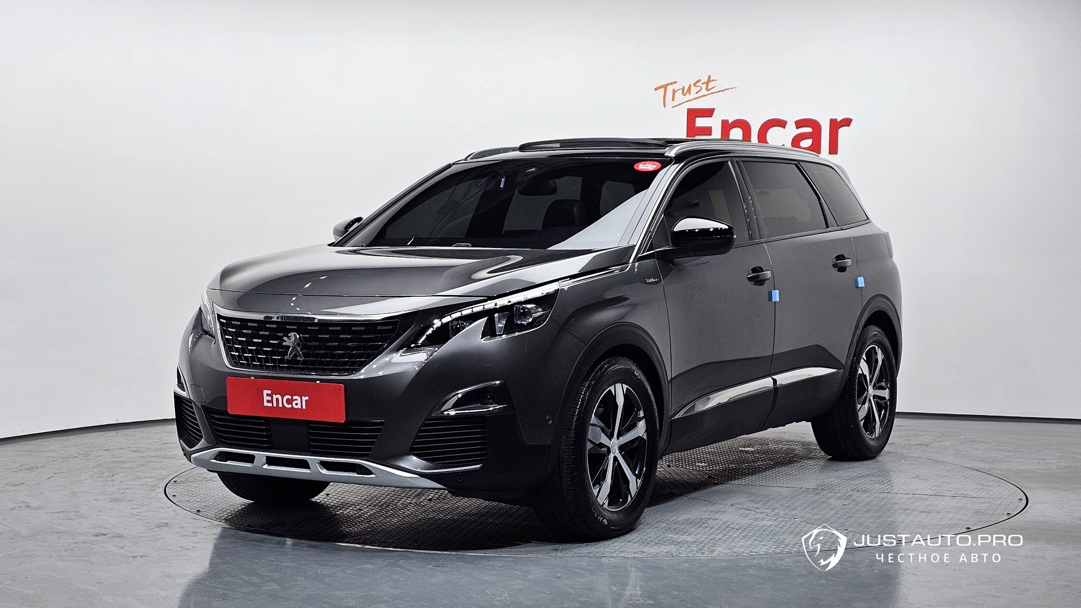 Автомобиль Peugeot 5008