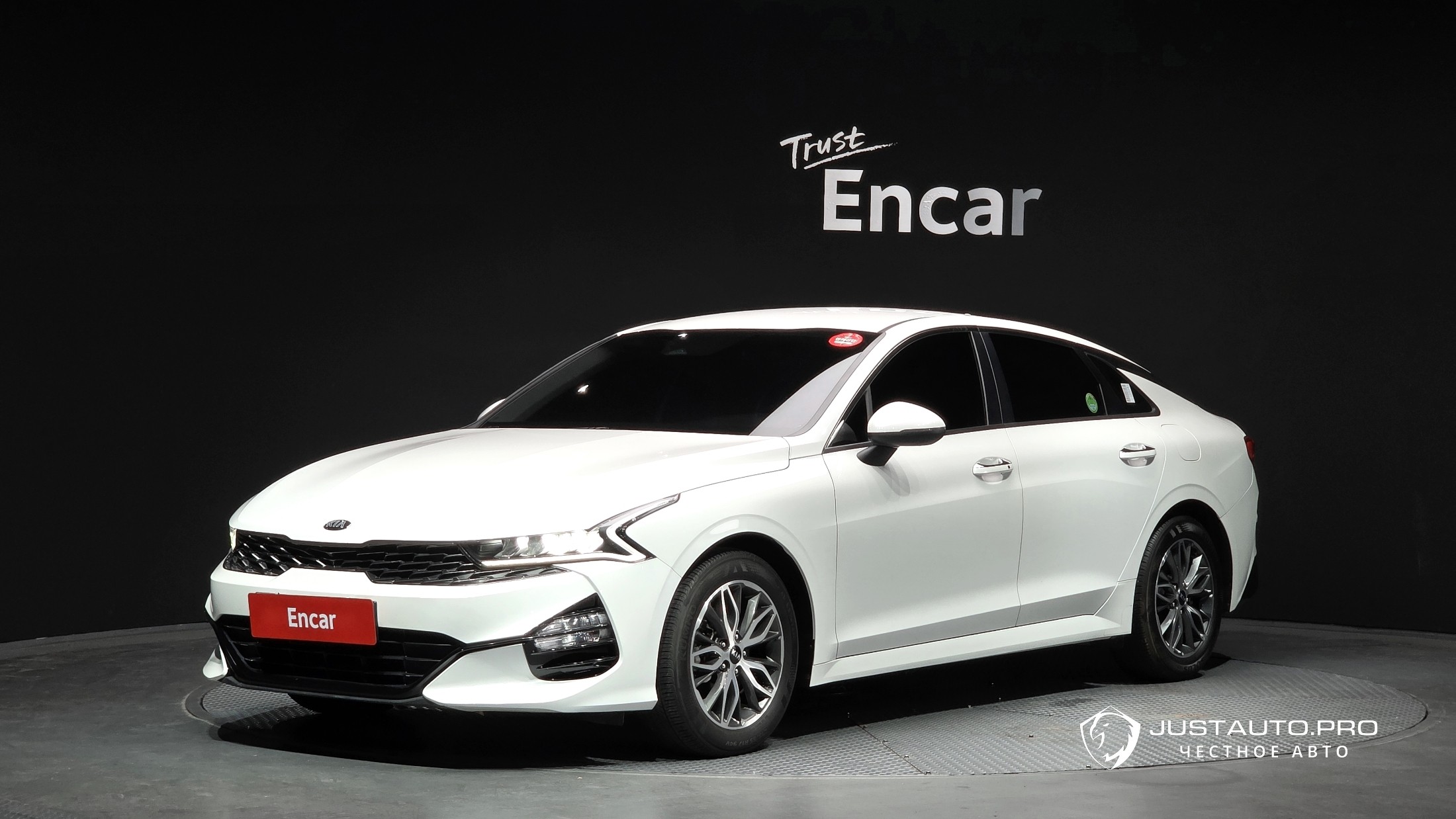 Автомобиль Kia K5