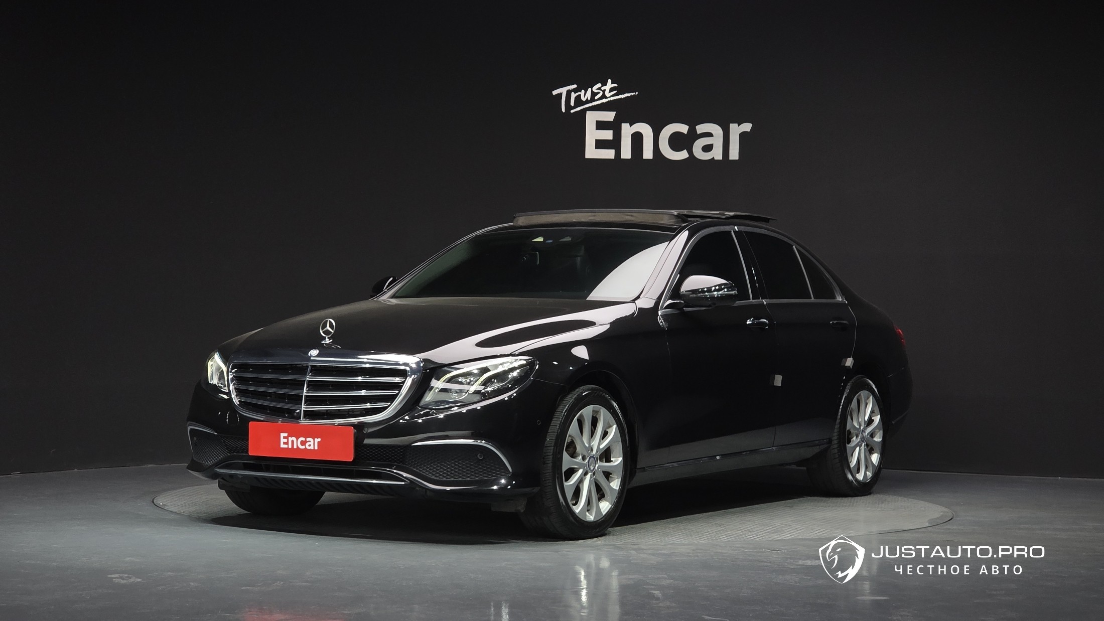 Автомобиль Mercedes-Benz E-Class