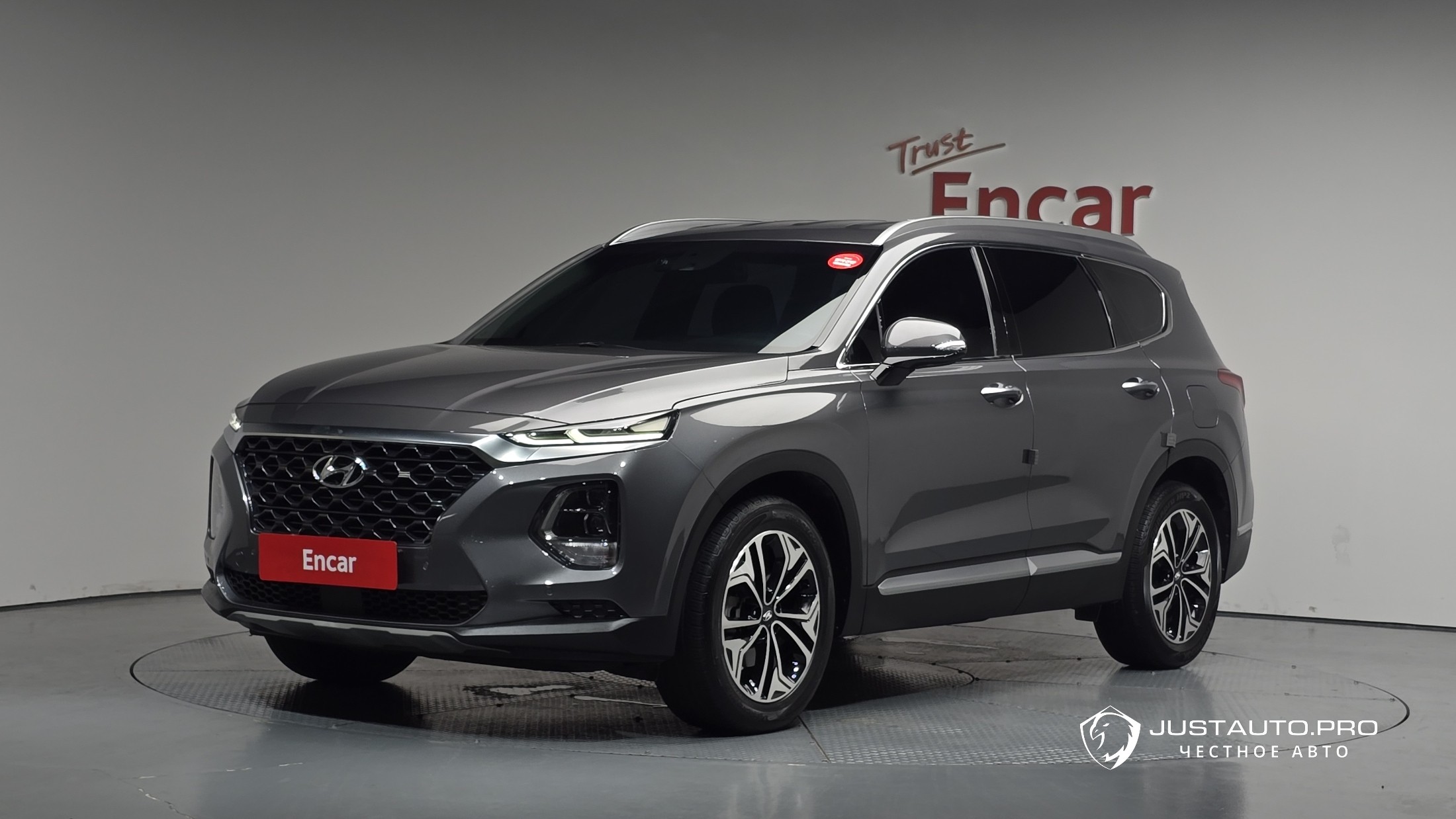 Автомобиль Hyundai Santafe