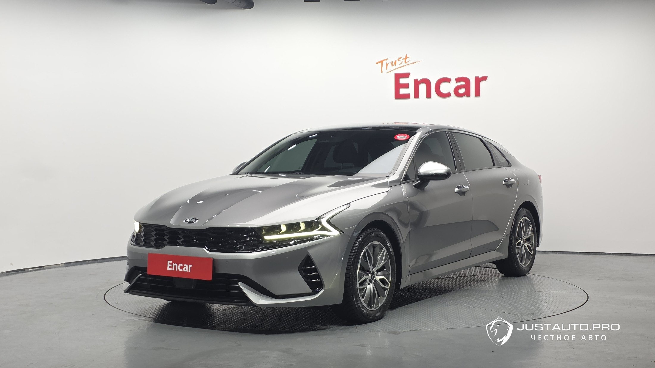 Автомобиль Kia K5