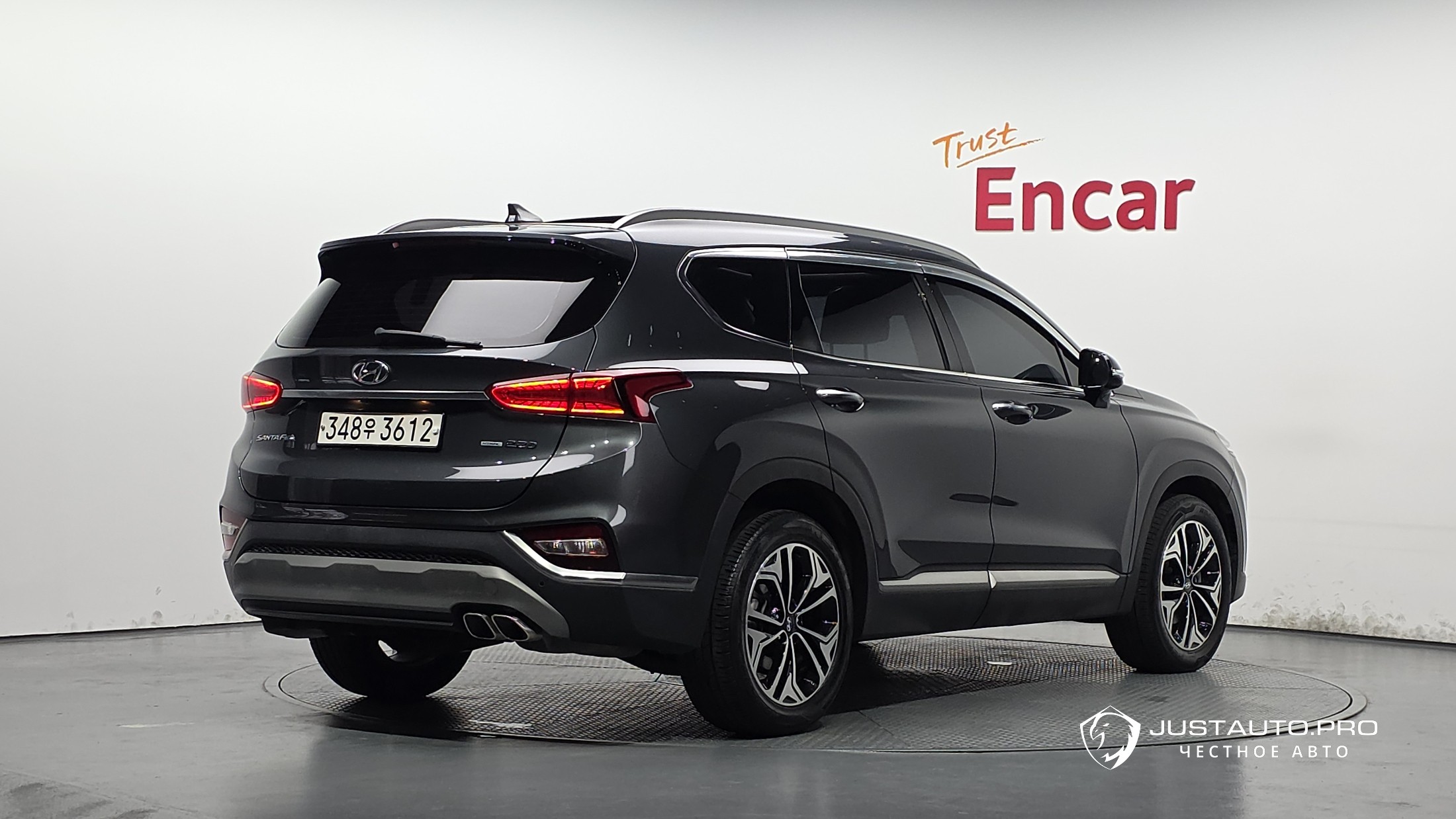 Автомобиль Hyundai Santafe