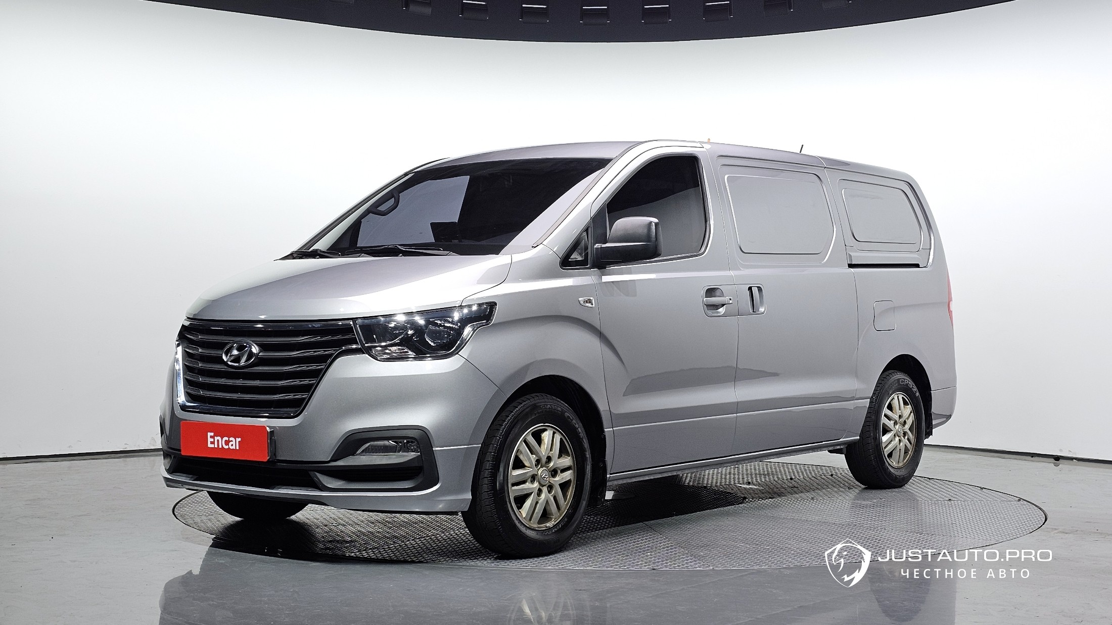 Автомобиль Hyundai Starex