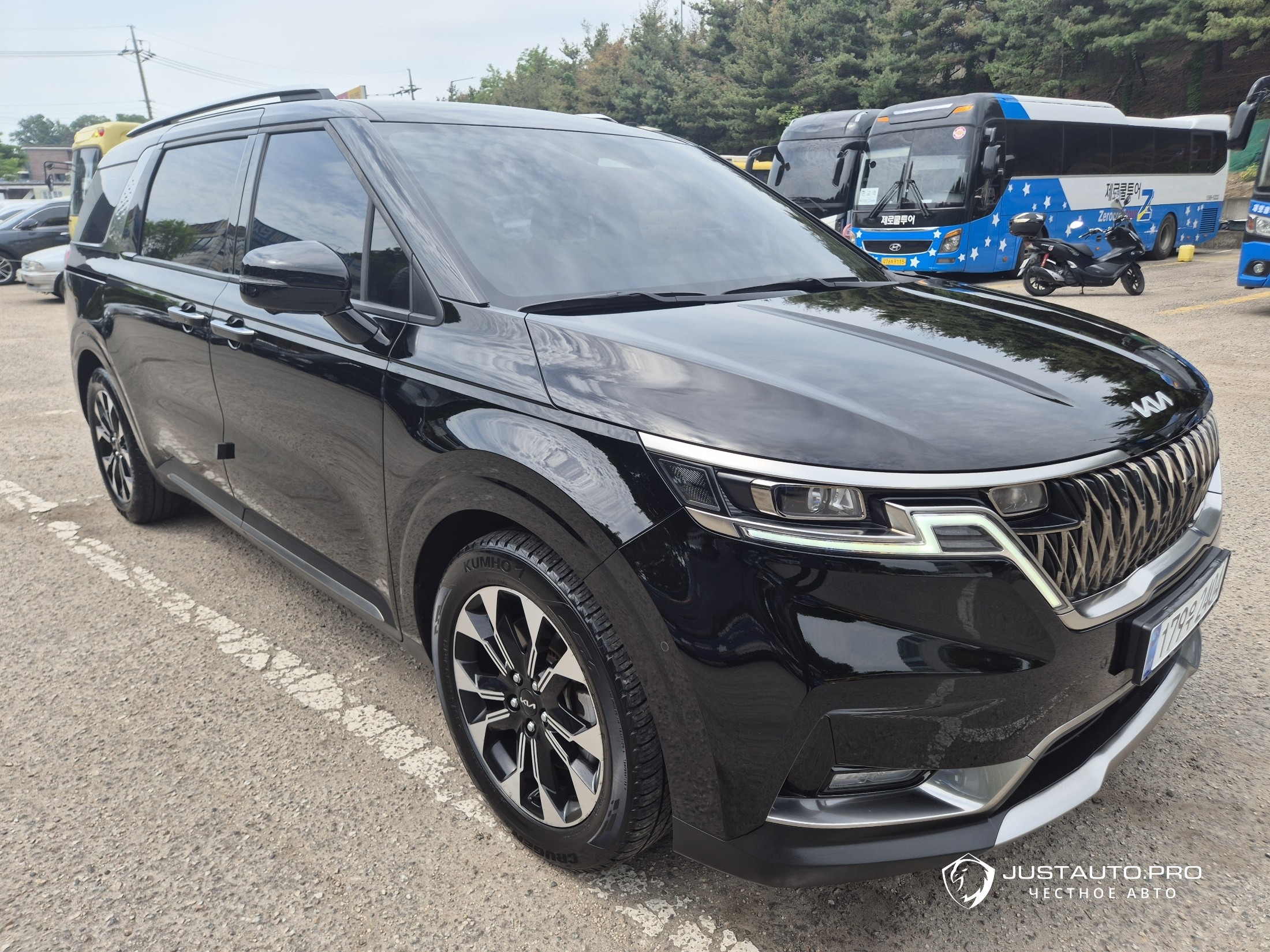 Автомобиль Kia Canival