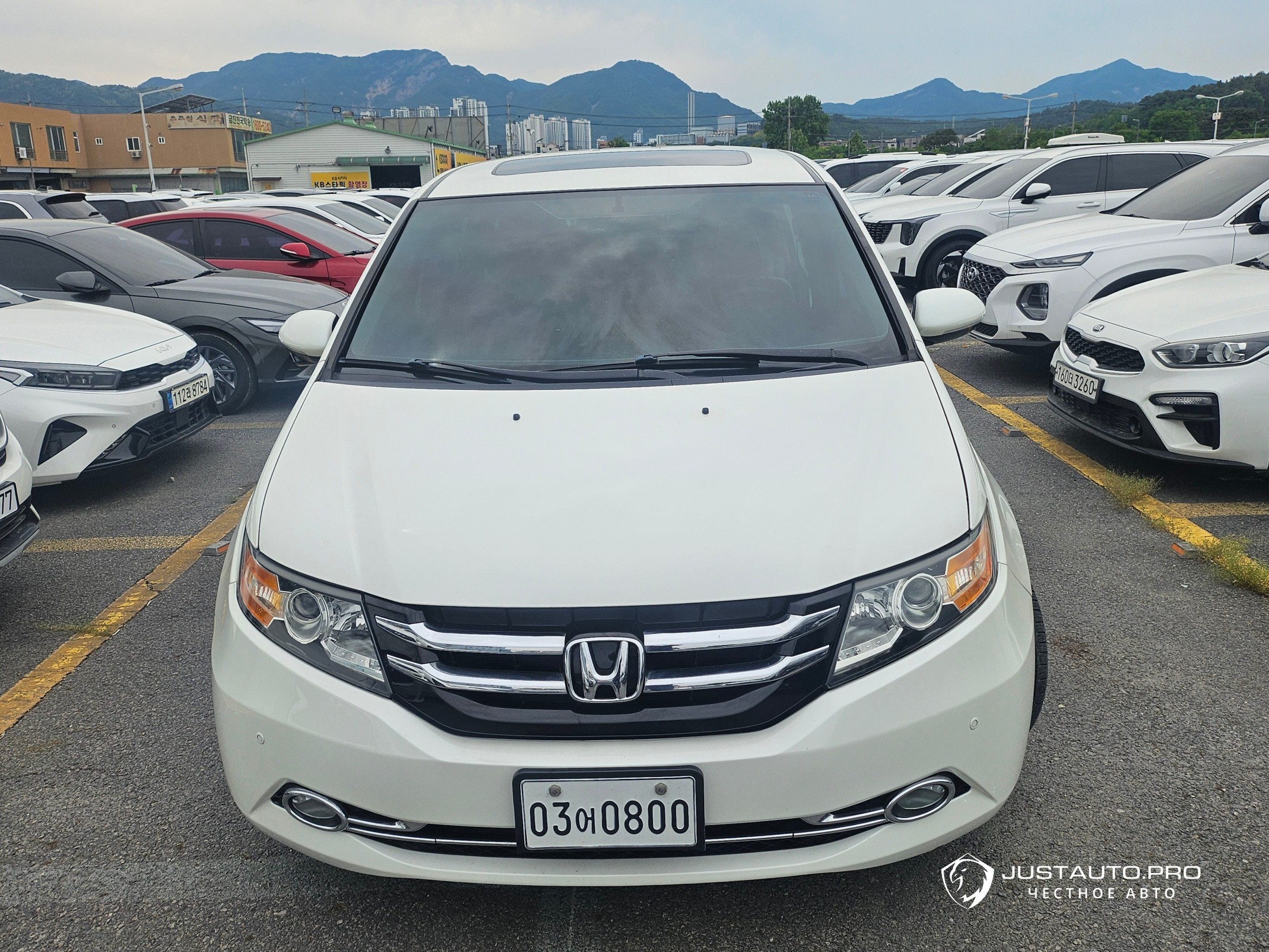 Автомобиль Honda Odyssey