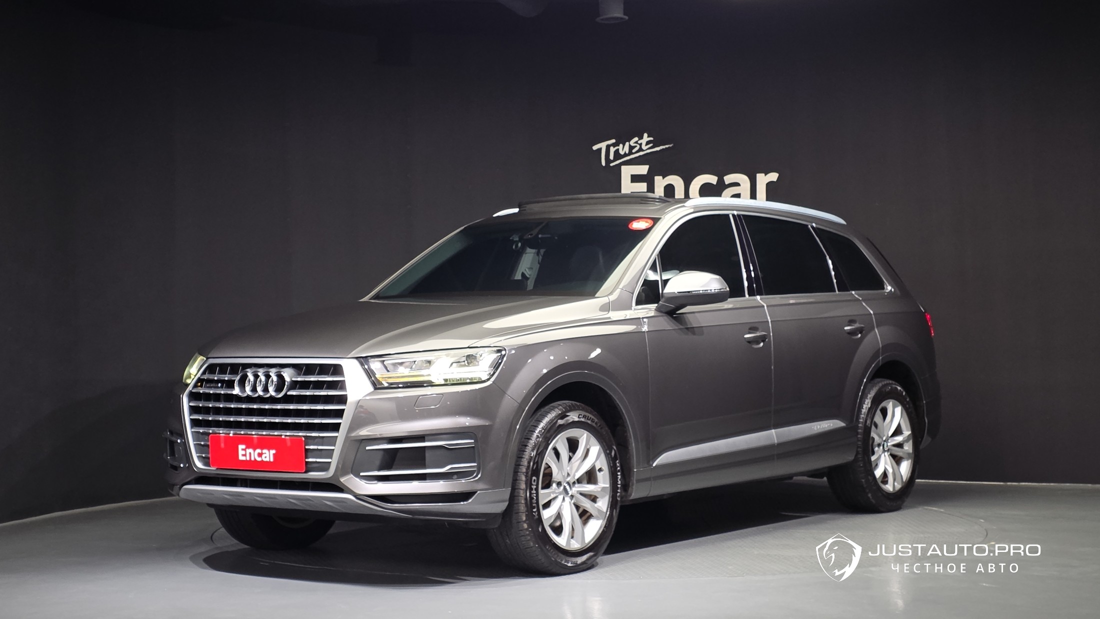 Автомобиль Audi Q7