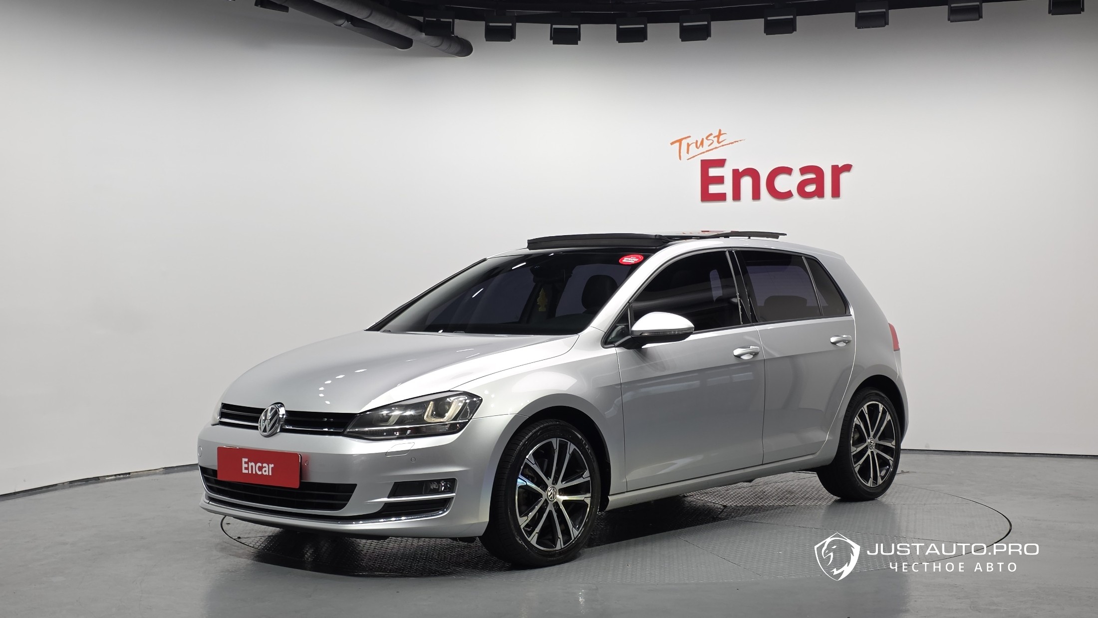 Автомобиль Volkswagen Golf