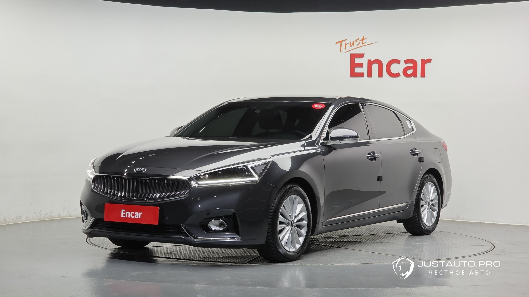 Автомобиль Kia K7