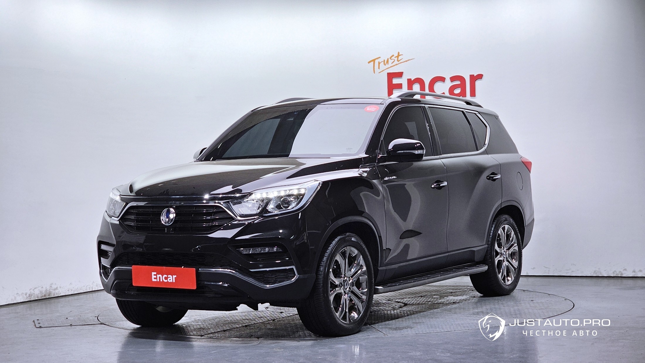 Автомобиль KG_Mobility_Ssangyong Rexton
