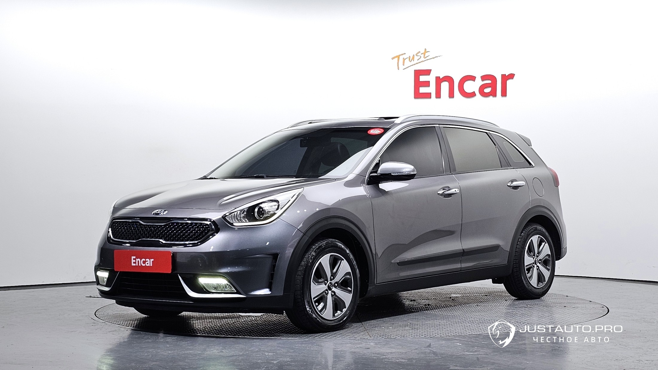 Автомобиль Kia Niro