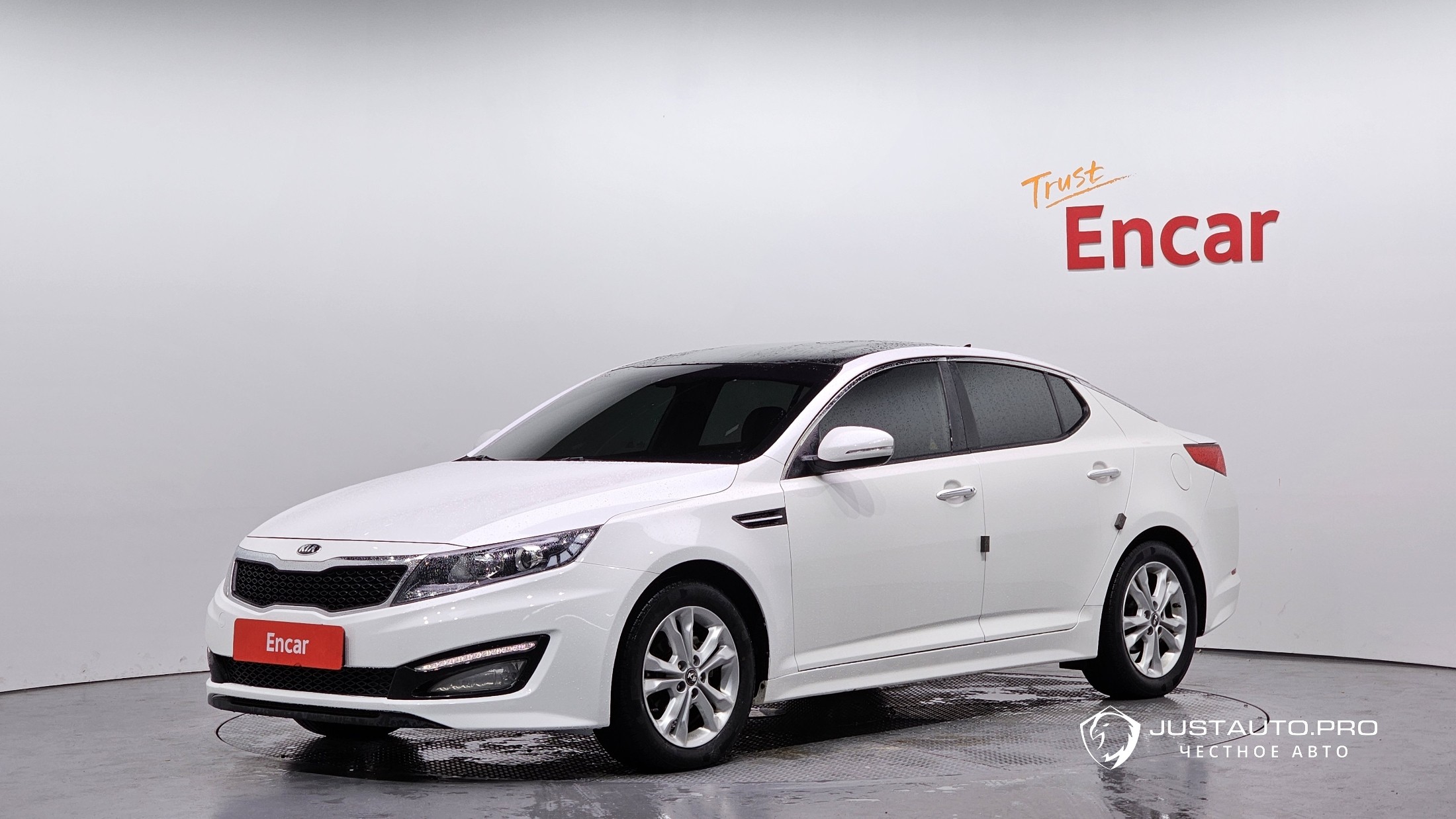 Автомобиль Kia K5