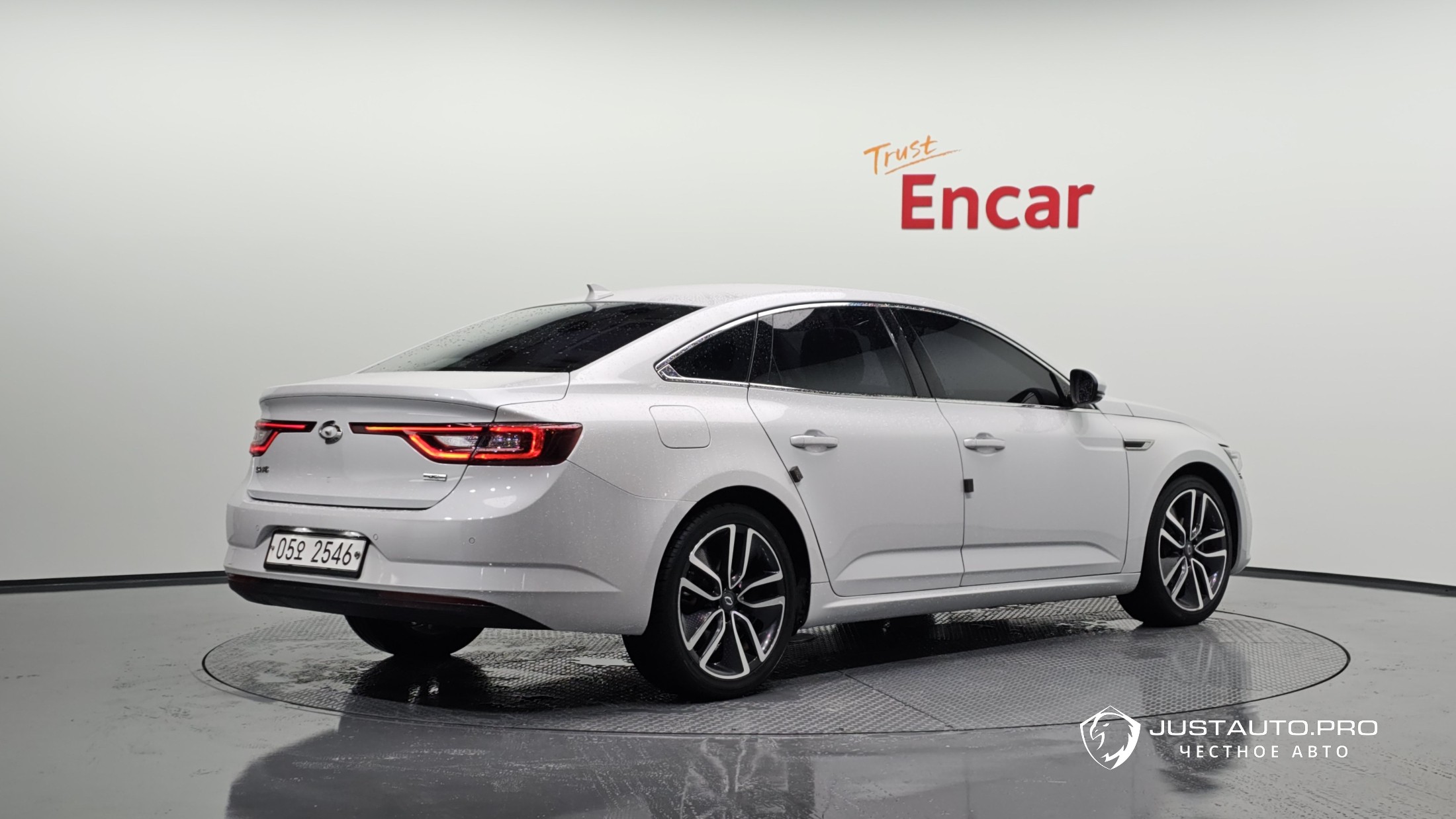 Автомобиль Renault-KoreaSamsung SM6
