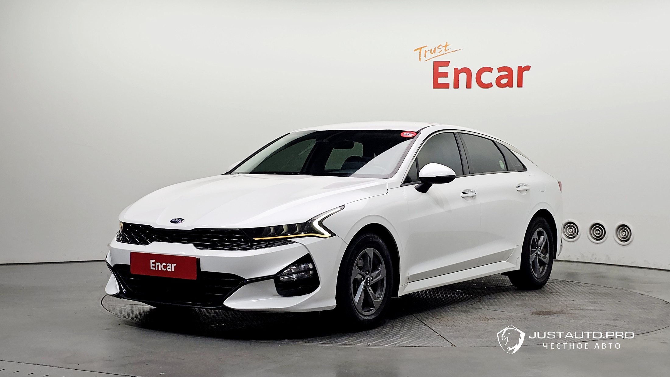 Автомобиль Kia K5