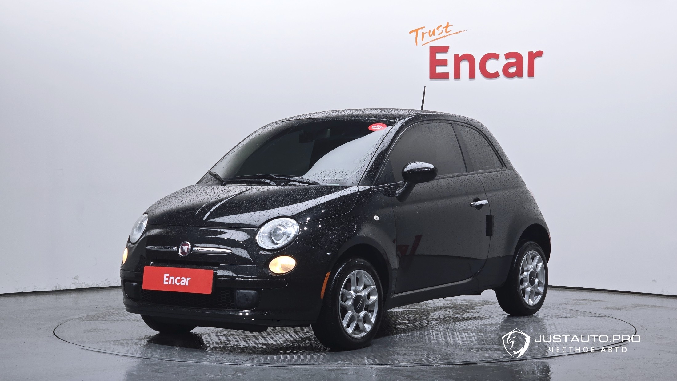 Автомобиль Fiat 500