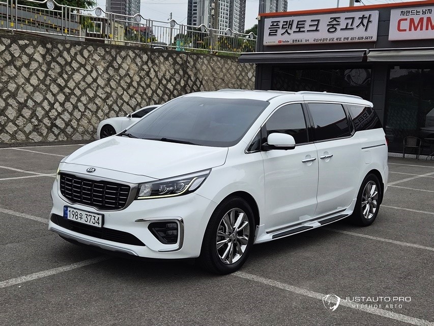 Автомобиль Kia Canival