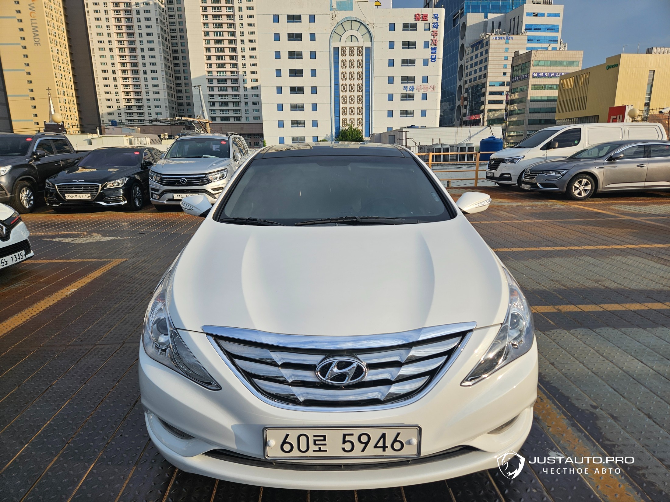 Автомобиль Hyundai Sonata