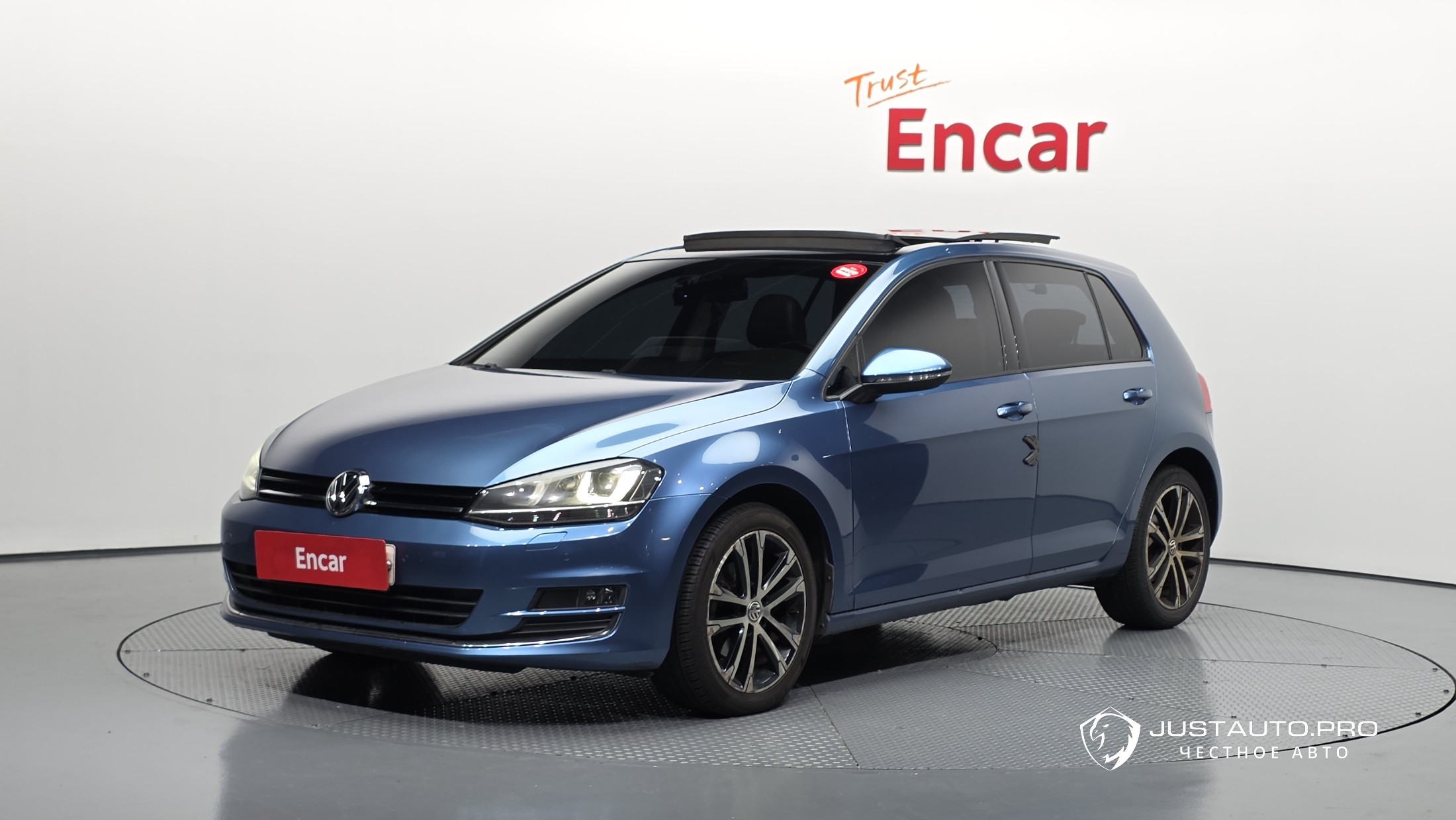 Автомобиль Volkswagen Golf