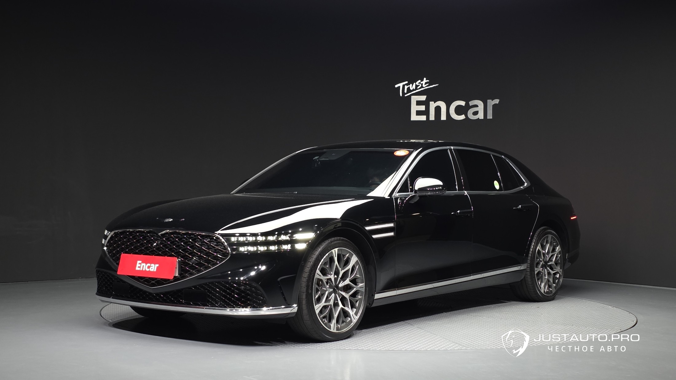 Автомобиль Genesis G90