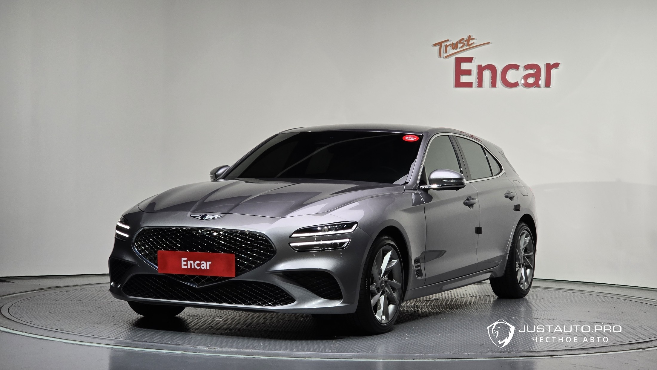 Автомобиль Genesis G70