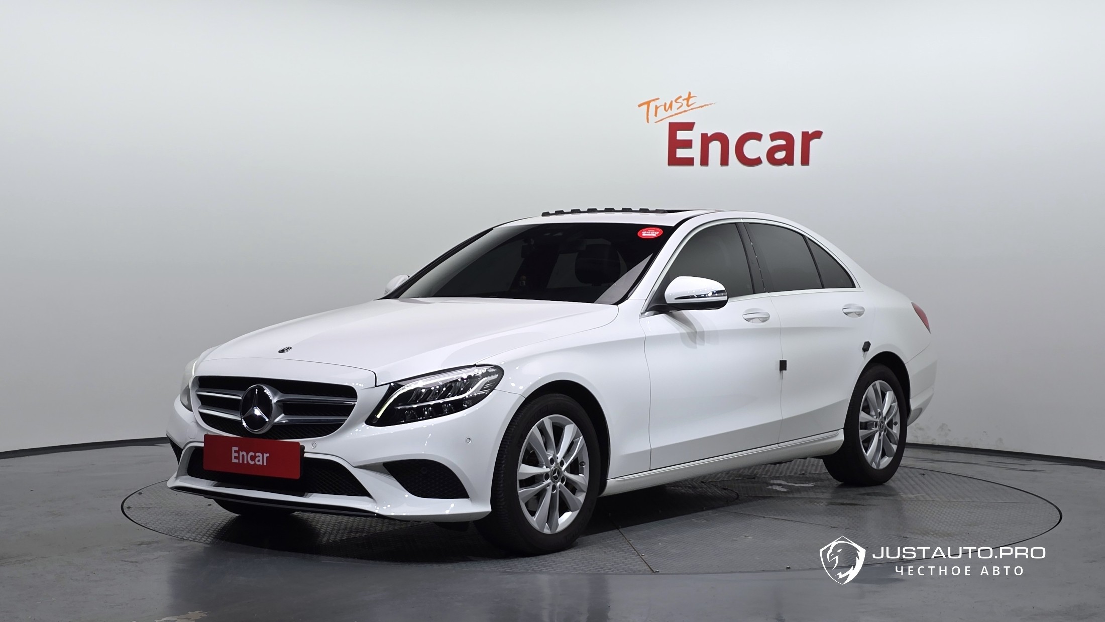 Автомобиль Mercedes-Benz C-Class