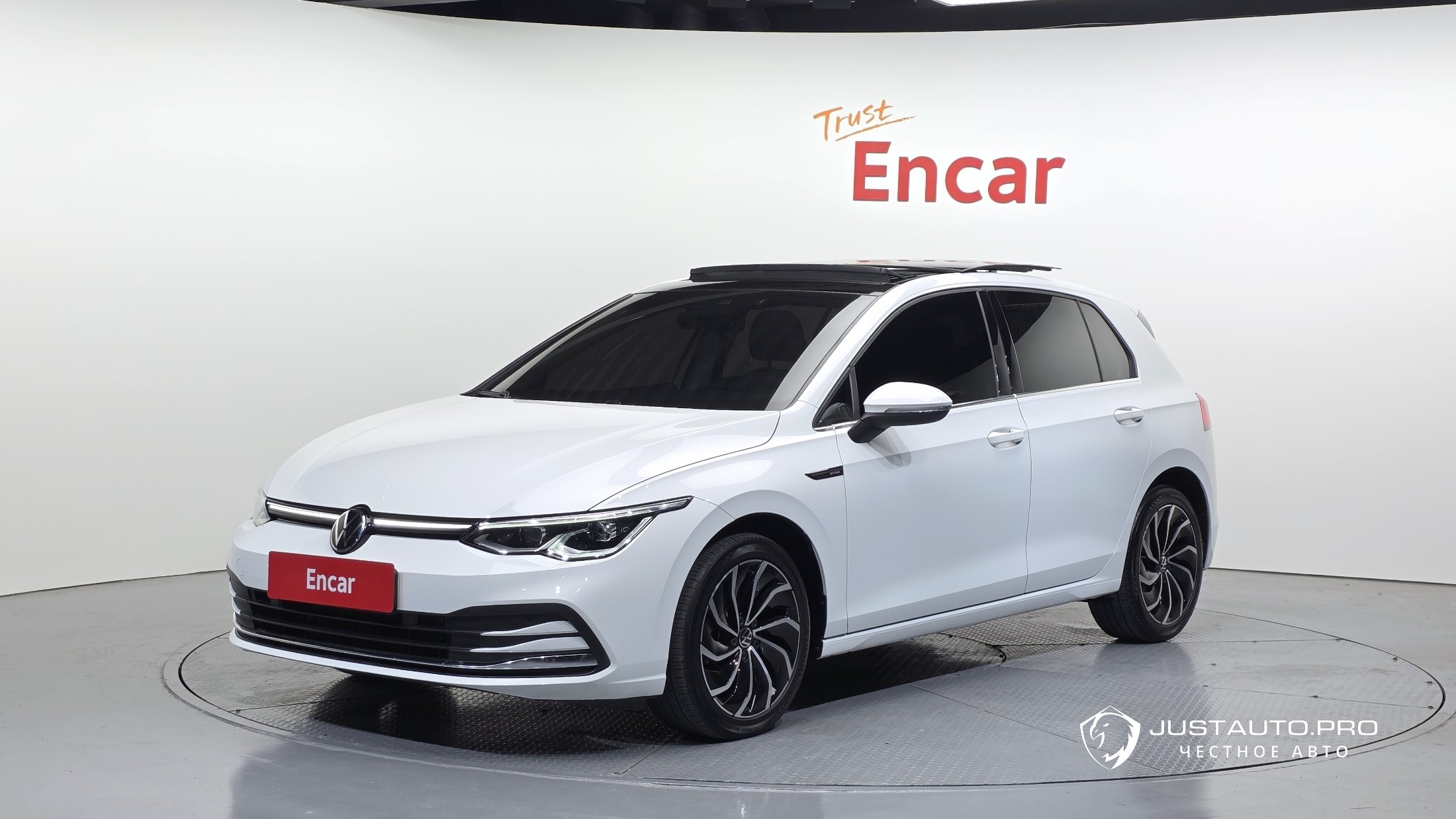 Автомобиль Volkswagen Golf