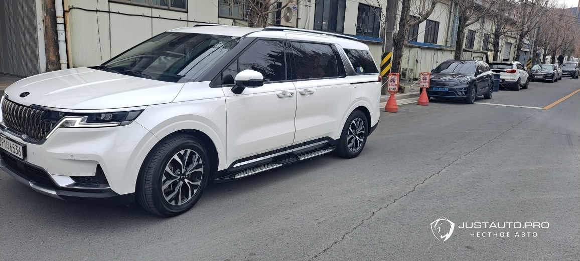 Автомобиль Kia Canival