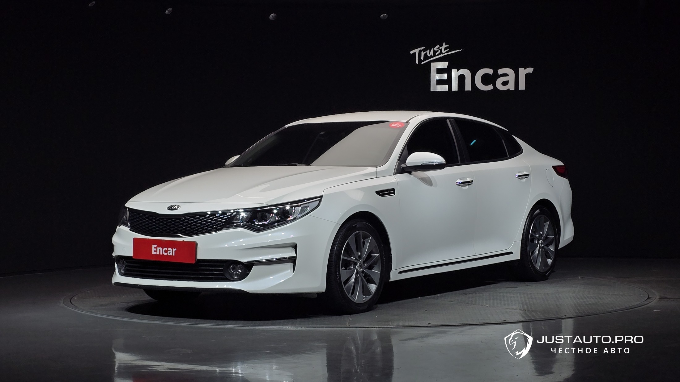 Автомобиль Kia K5