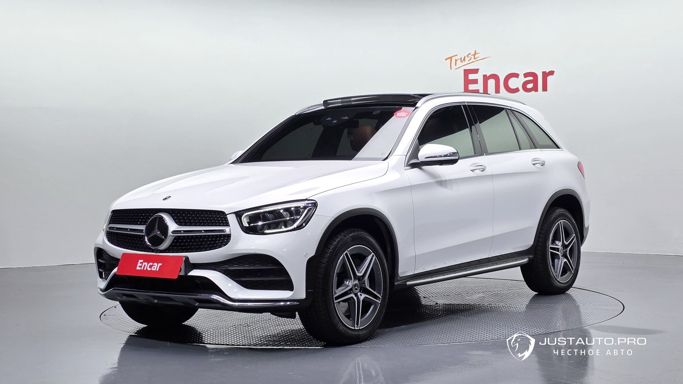 Автомобиль Mercedes-Benz GLC-Class