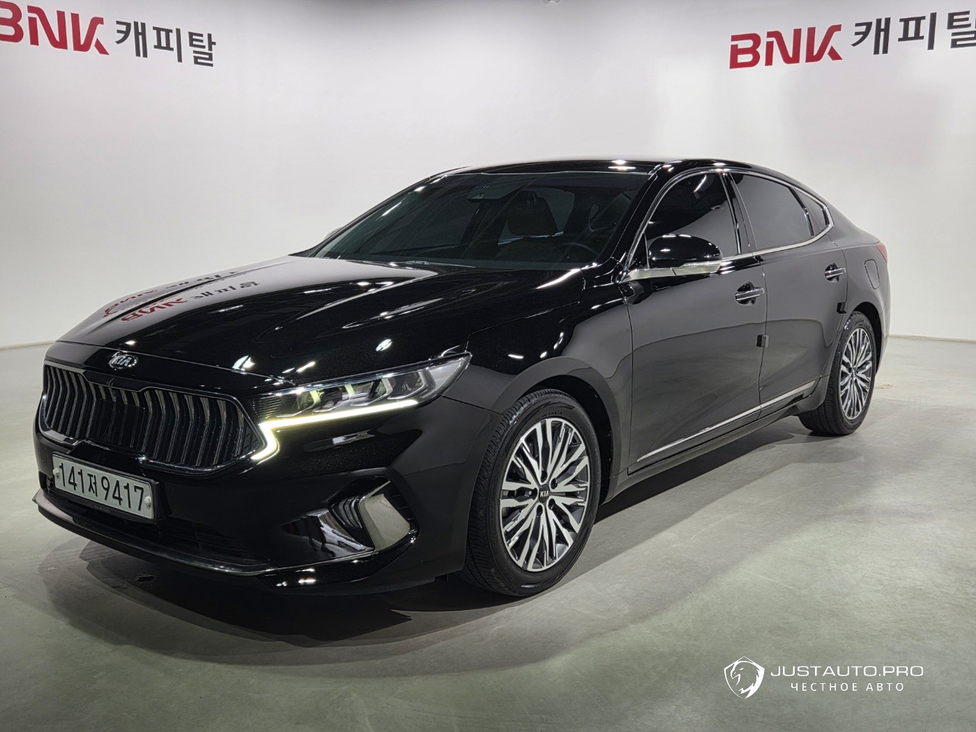 Автомобиль Kia K7