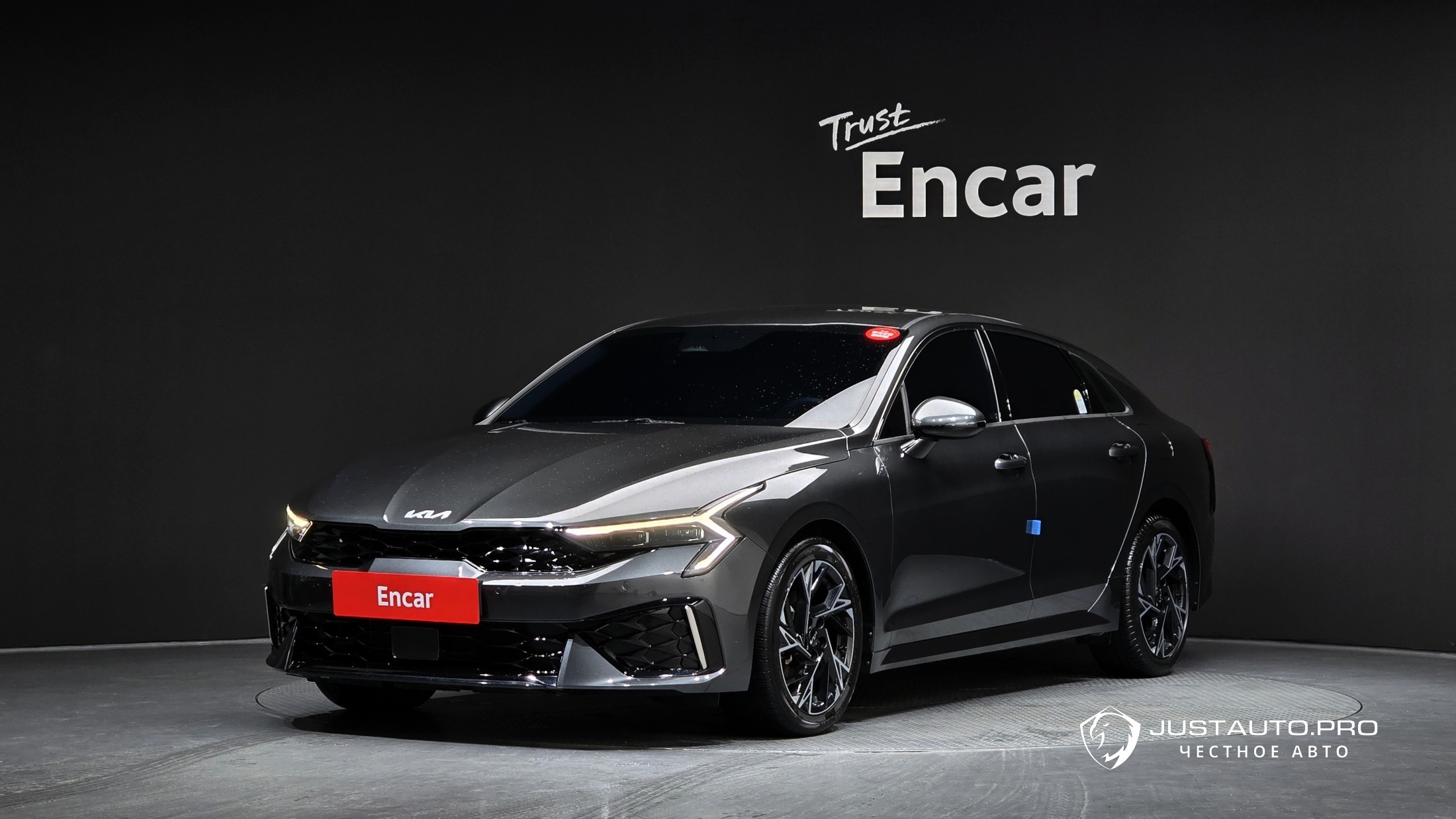 Автомобиль Kia K5