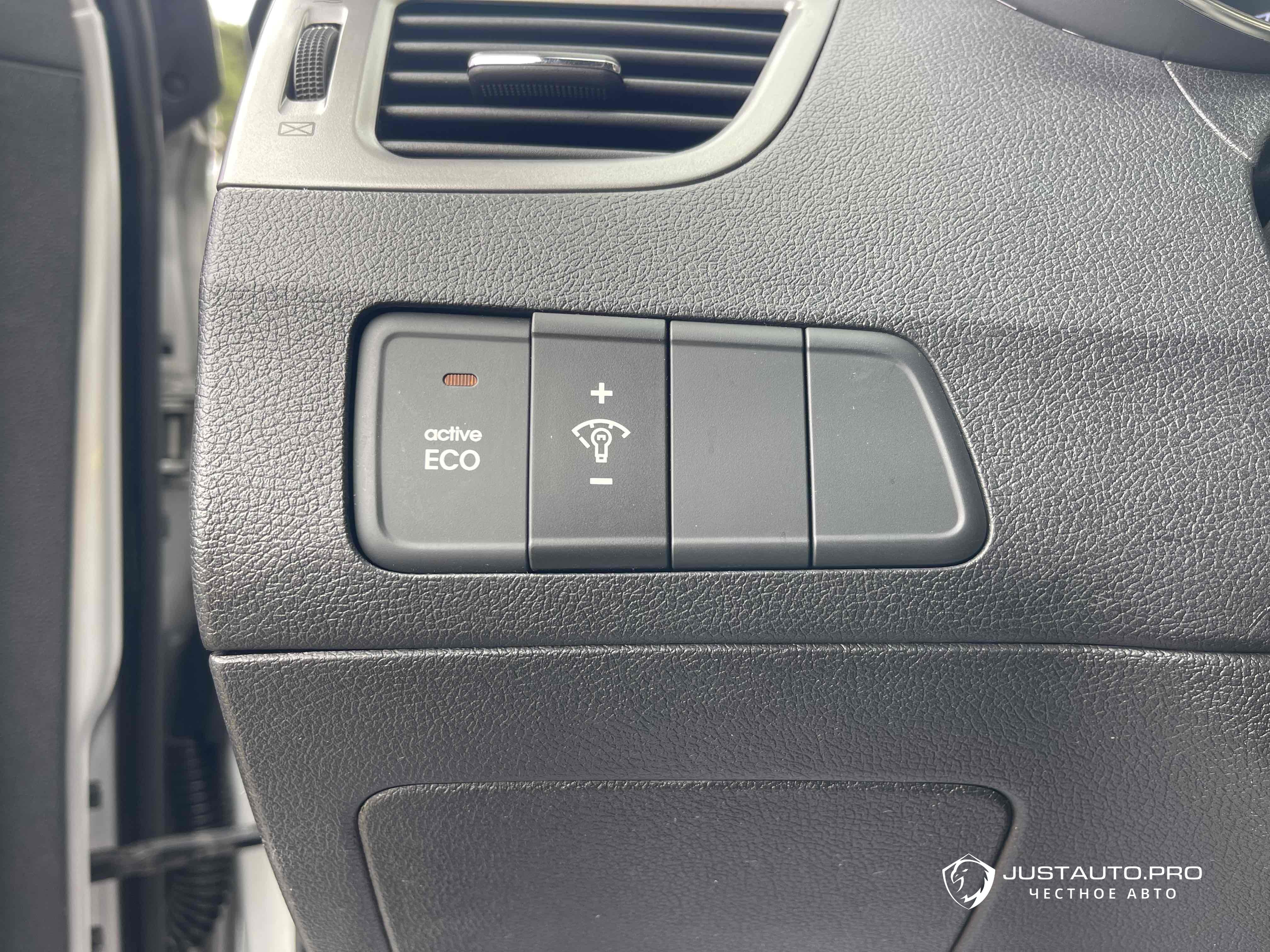 Автомобиль Hyundai AVANTE