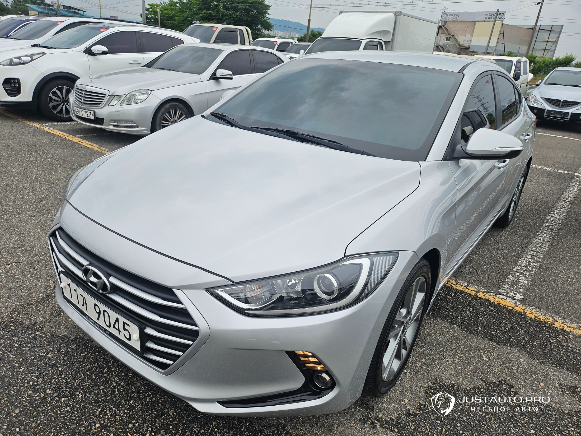 Автомобиль Hyundai AVANTE