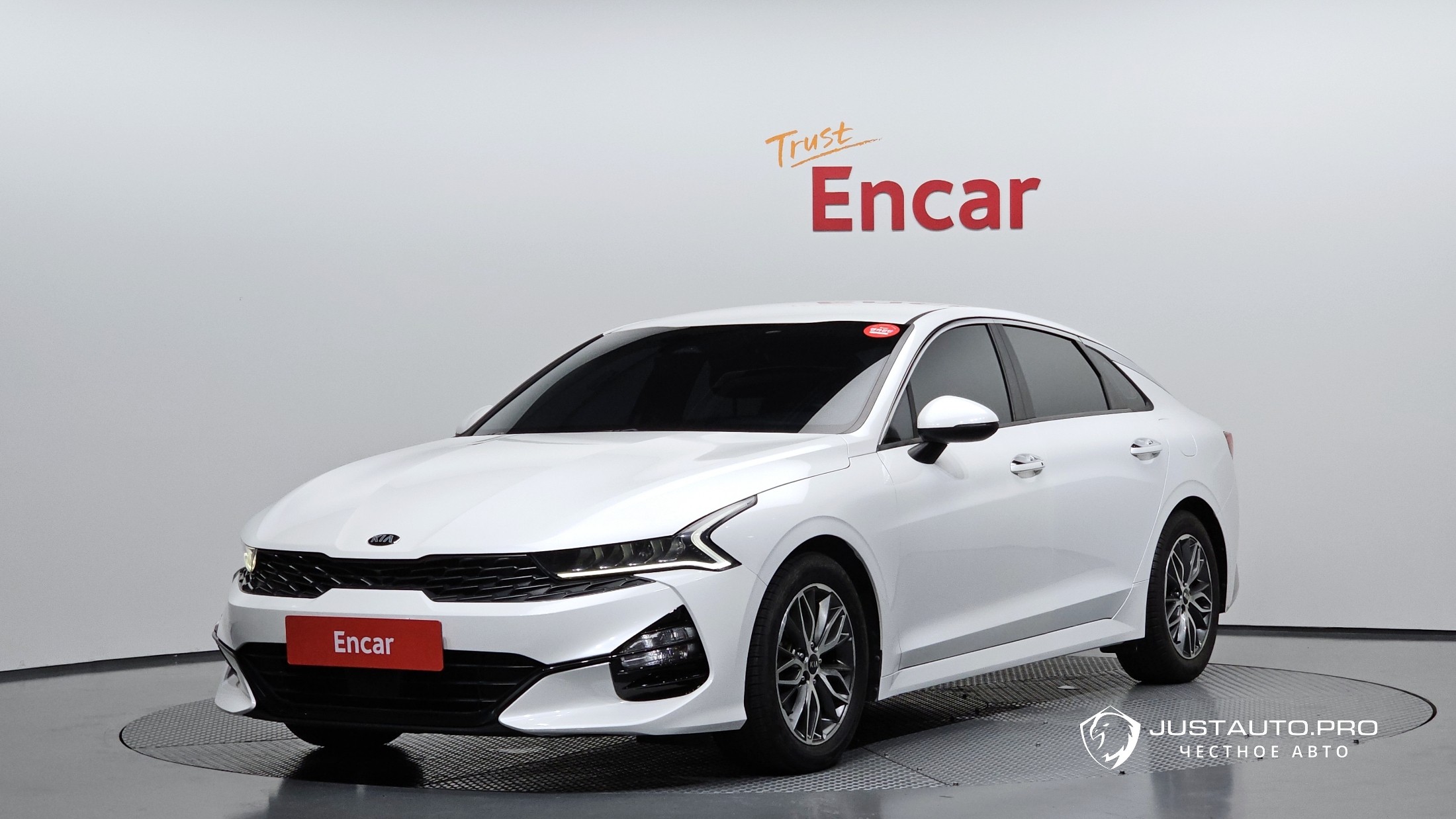 Автомобиль Kia K5
