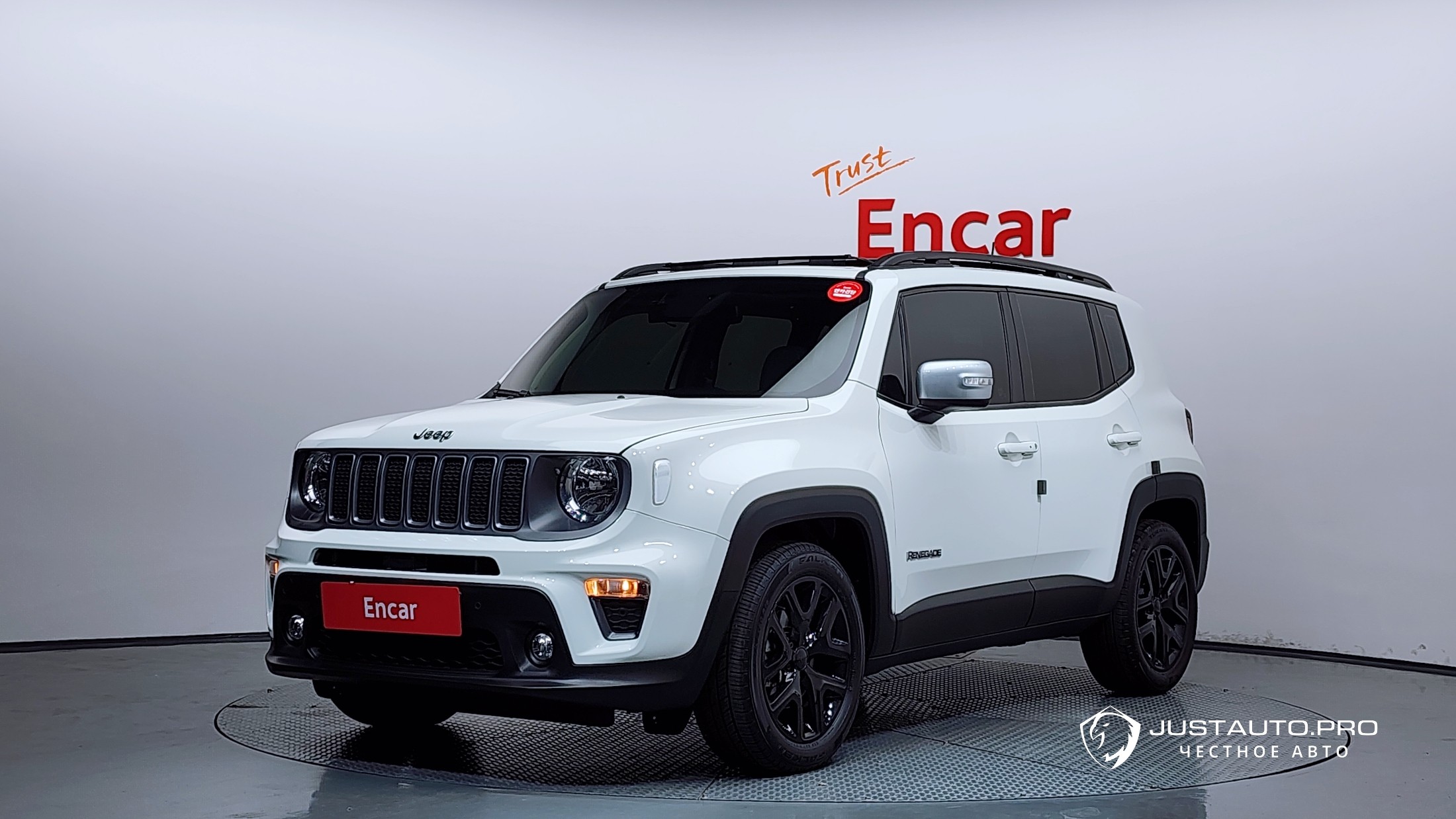 Автомобиль Jeep Renegade