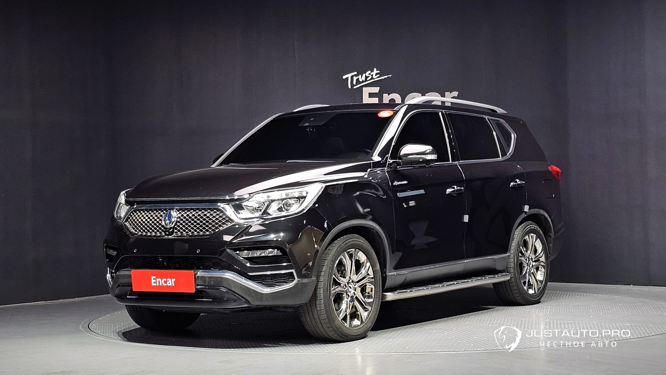Автомобиль KG_Mobility_Ssangyong Rexton