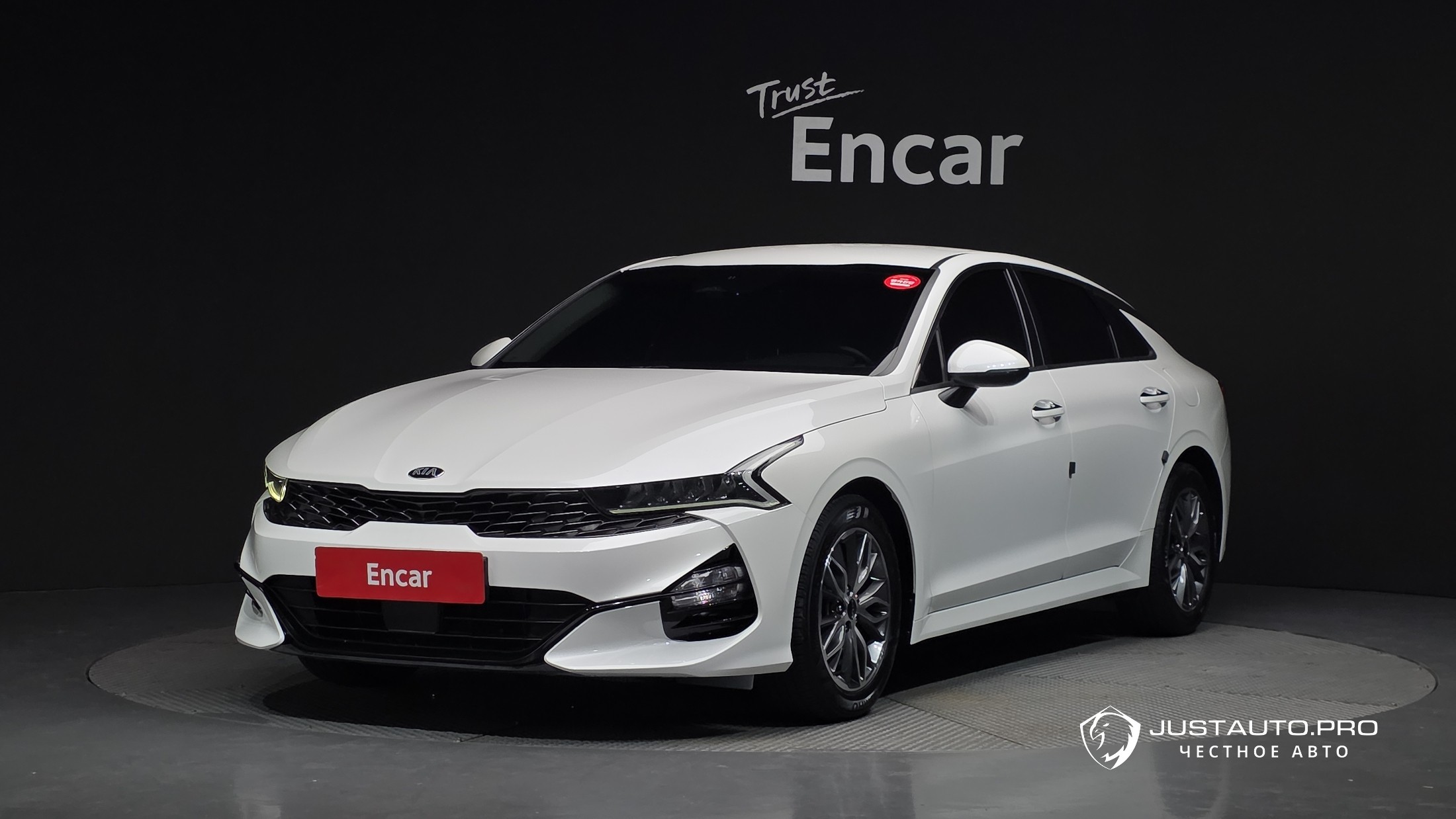 Автомобиль Kia K5