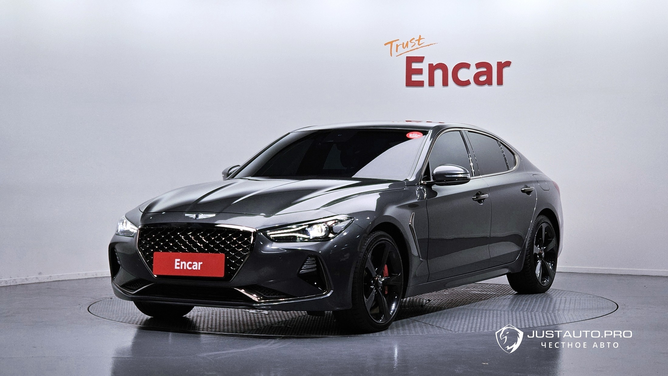 Автомобиль Genesis G70