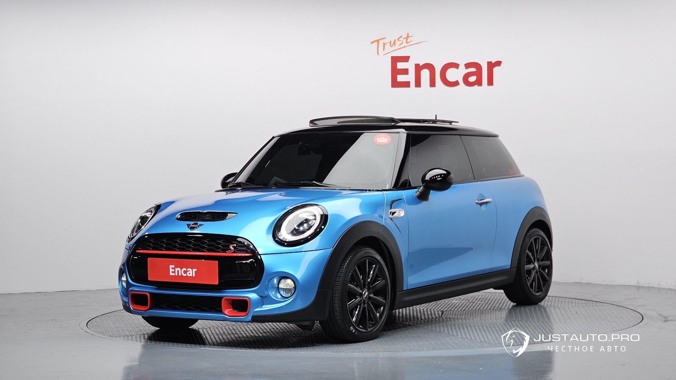 Автомобиль Mini Cooper