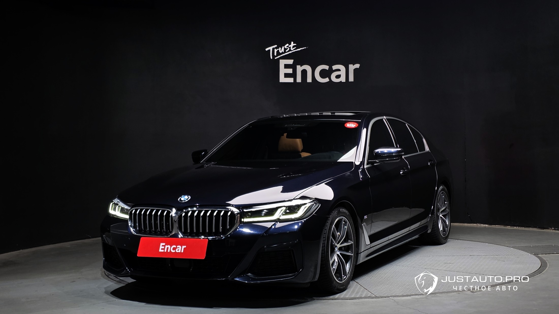 Автомобиль BMW 5-Series