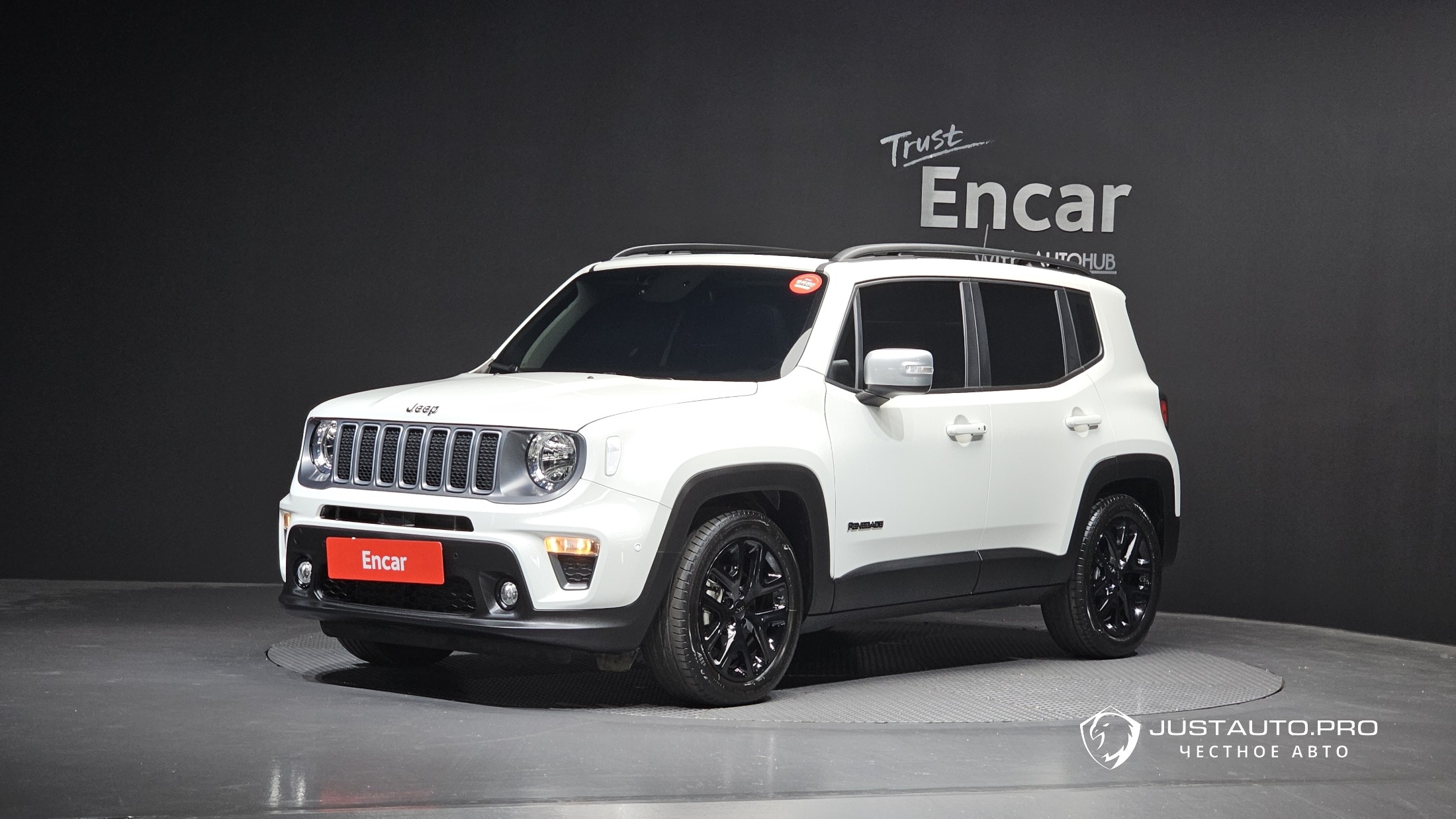 Автомобиль Jeep Renegade