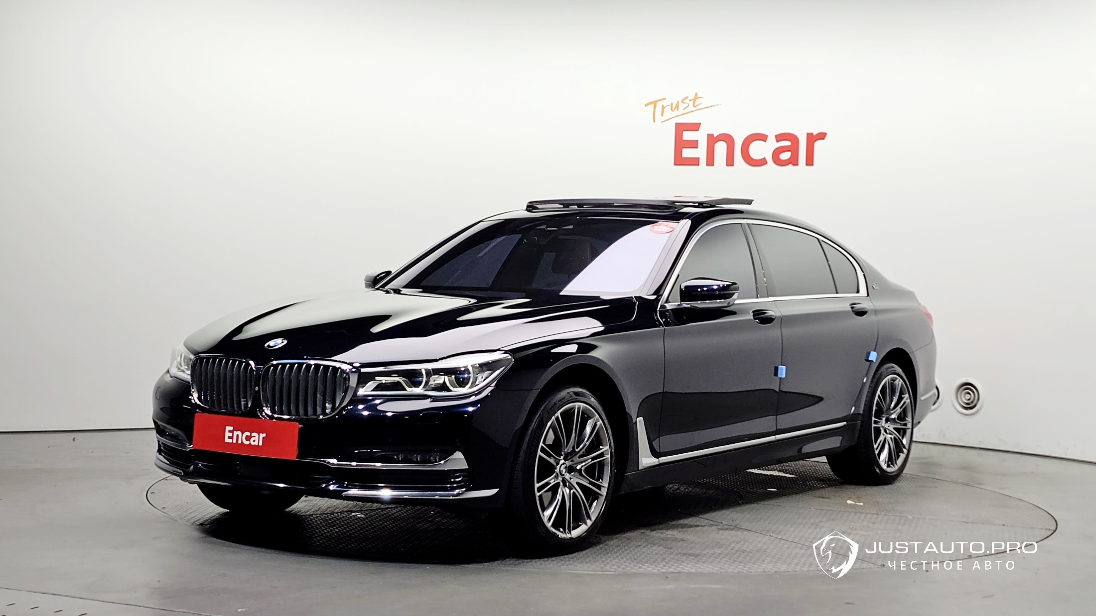 Автомобиль BMW 7-Series