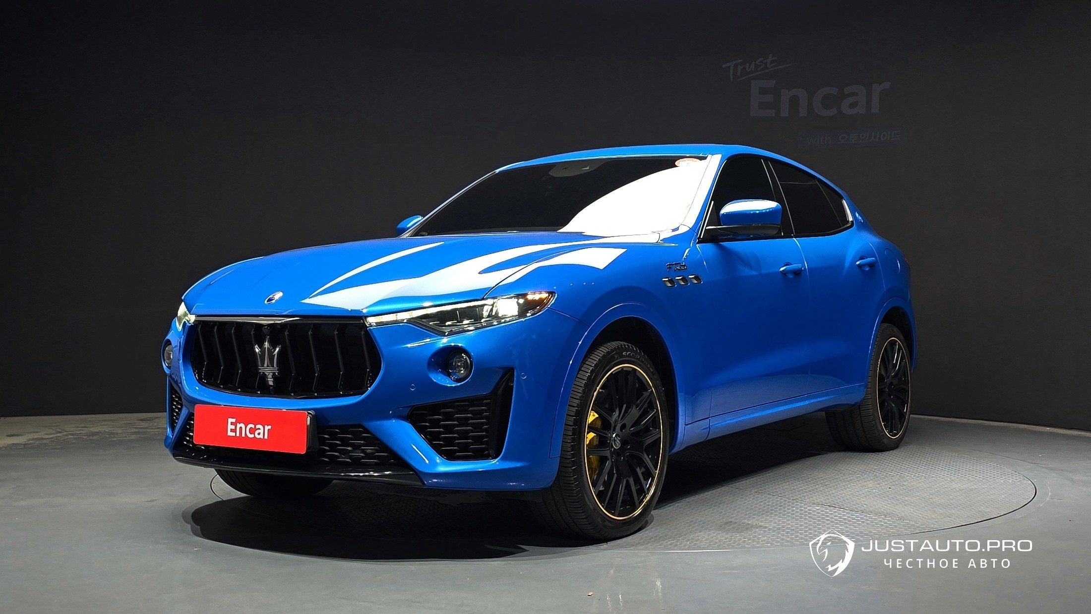 Автомобиль Maserati Levante